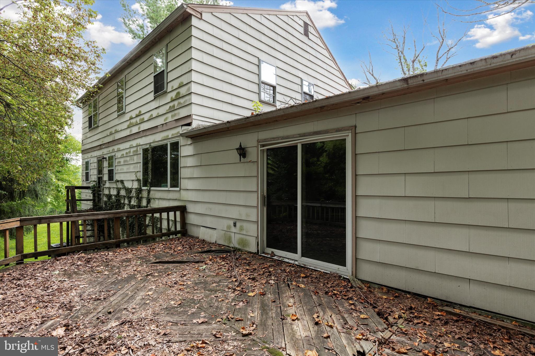 WAYNEWOOD - Residential