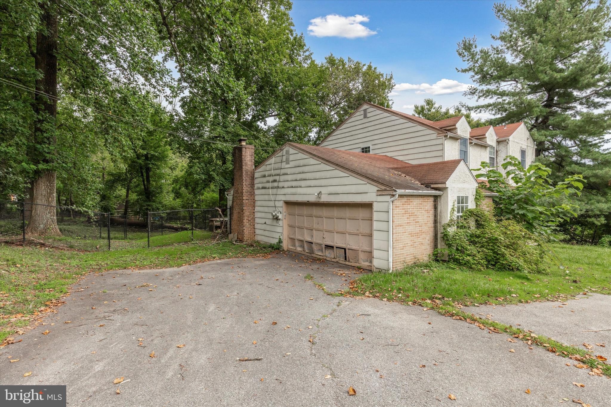 WAYNEWOOD - Residential