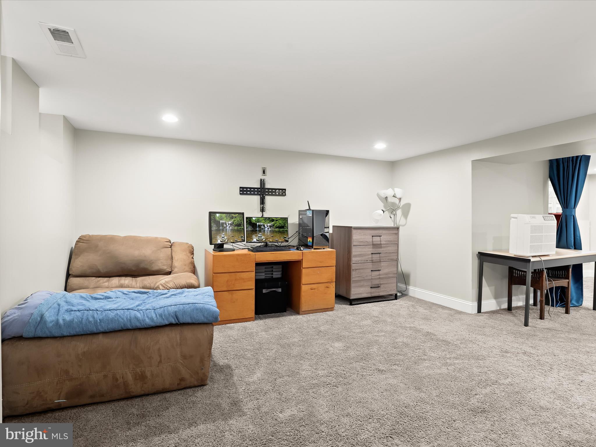 GLEN OAKS - Residential