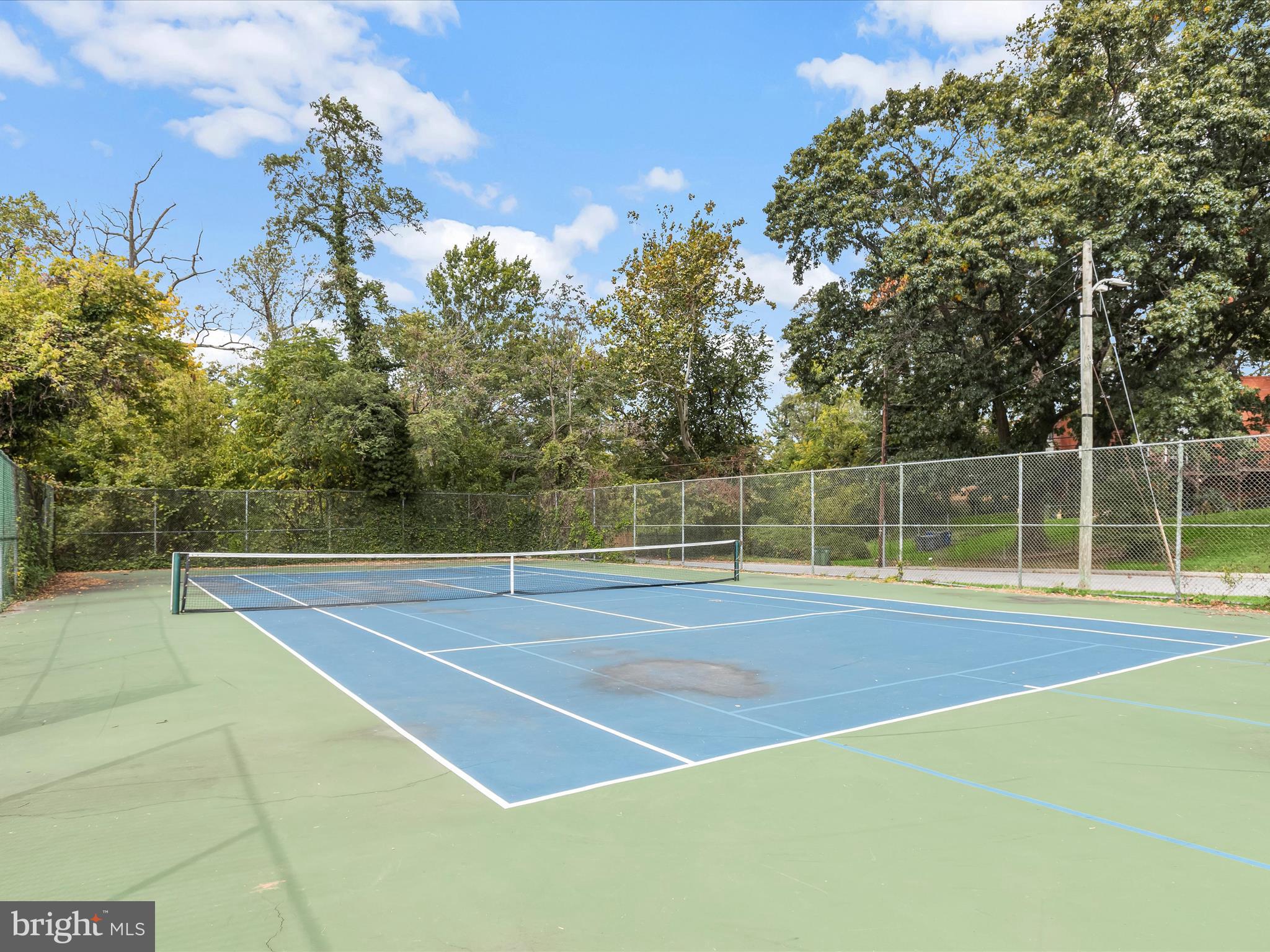 GLEN OAKS - Residential