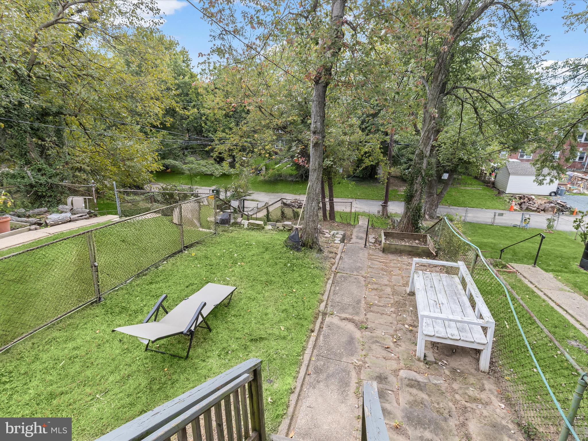 GLEN OAKS - Residential