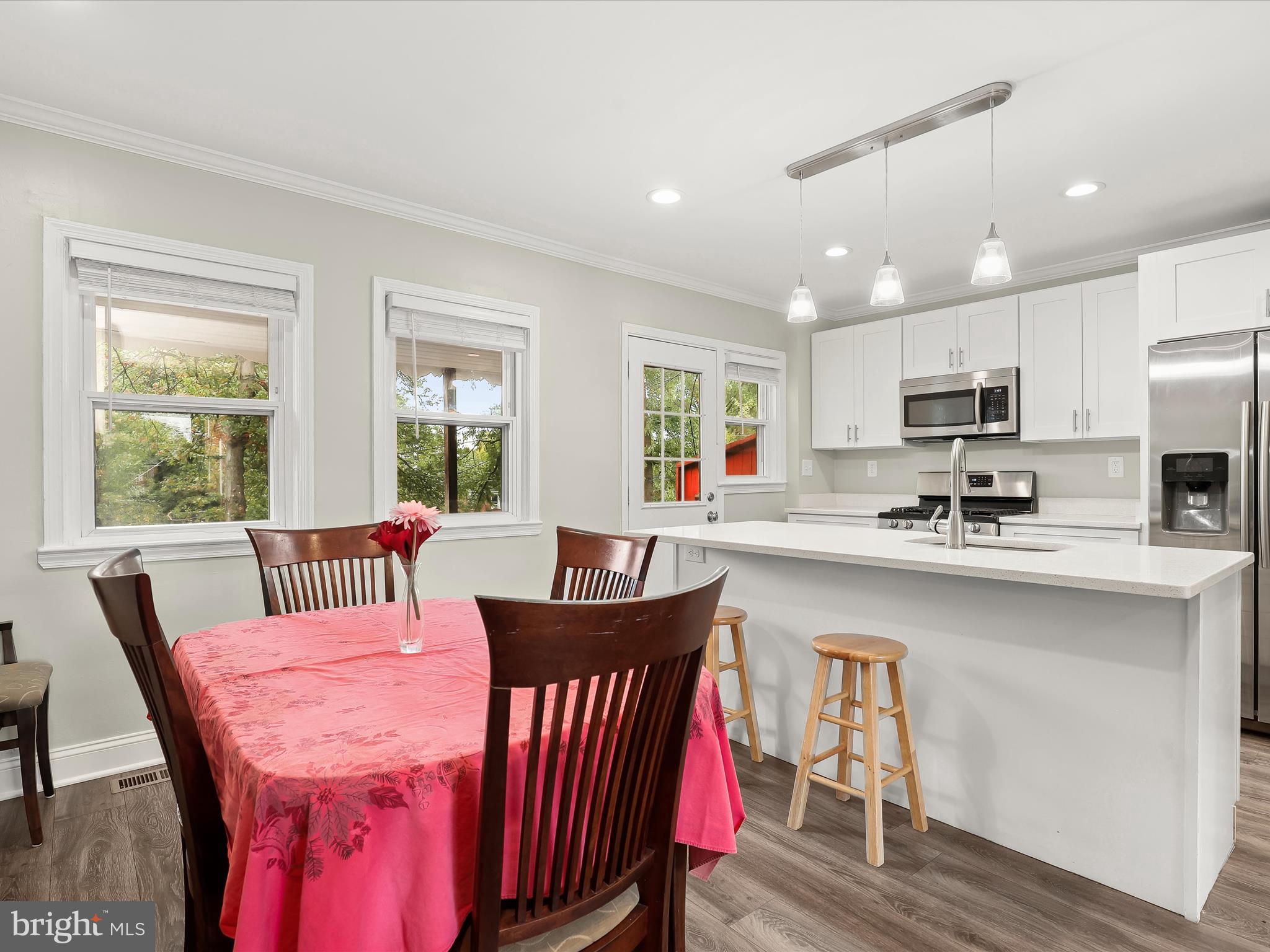 GLEN OAKS - Residential