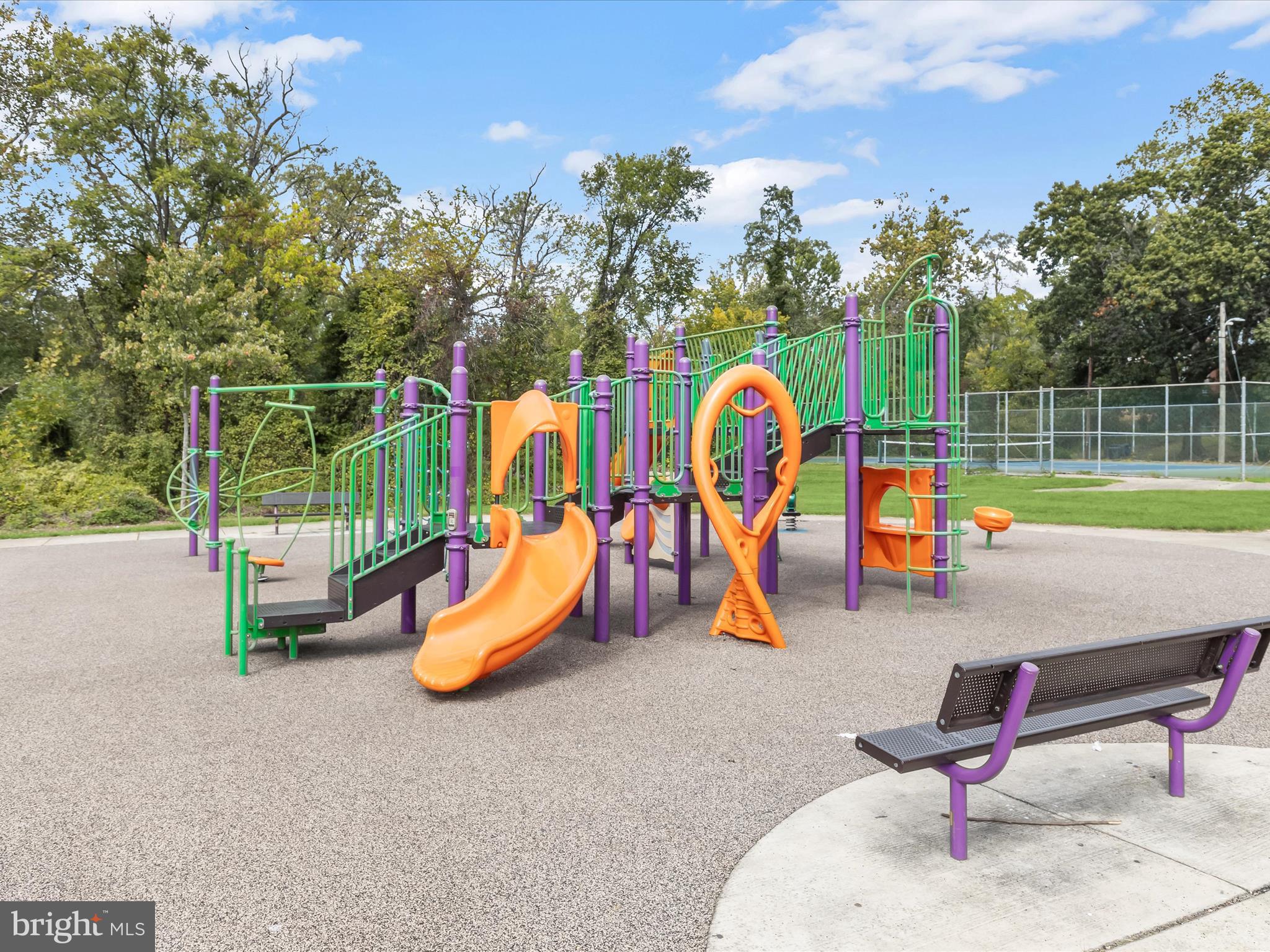 GLEN OAKS - Residential