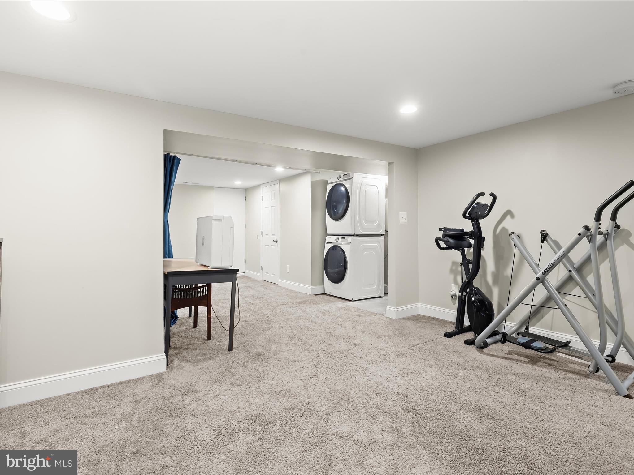 GLEN OAKS - Residential