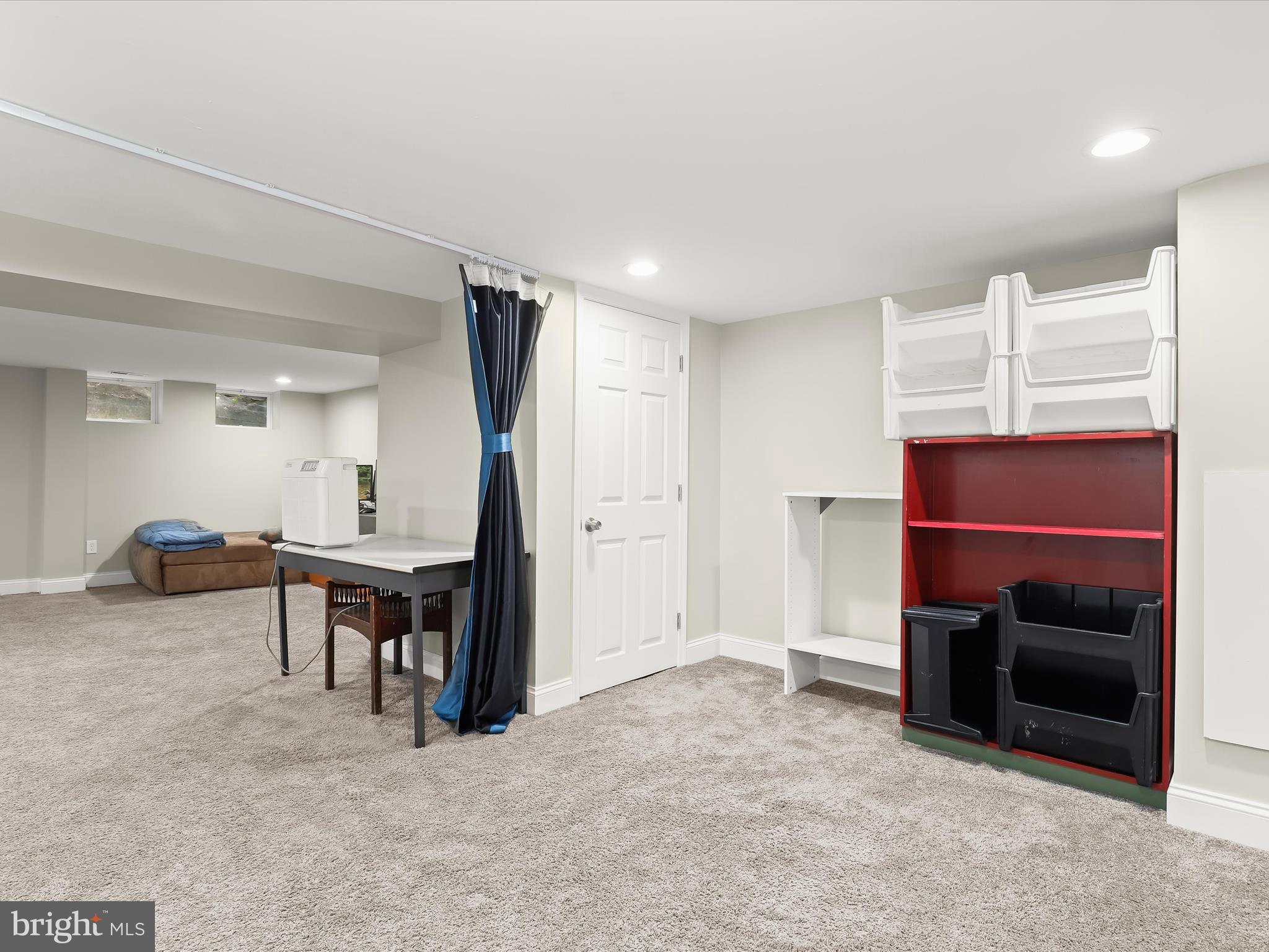 GLEN OAKS - Residential