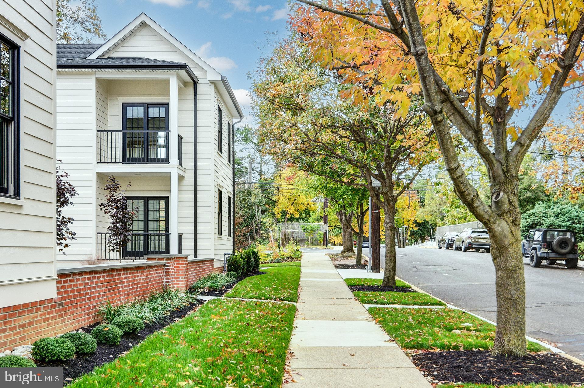 20 E REDMAN AVENUE UNIT D