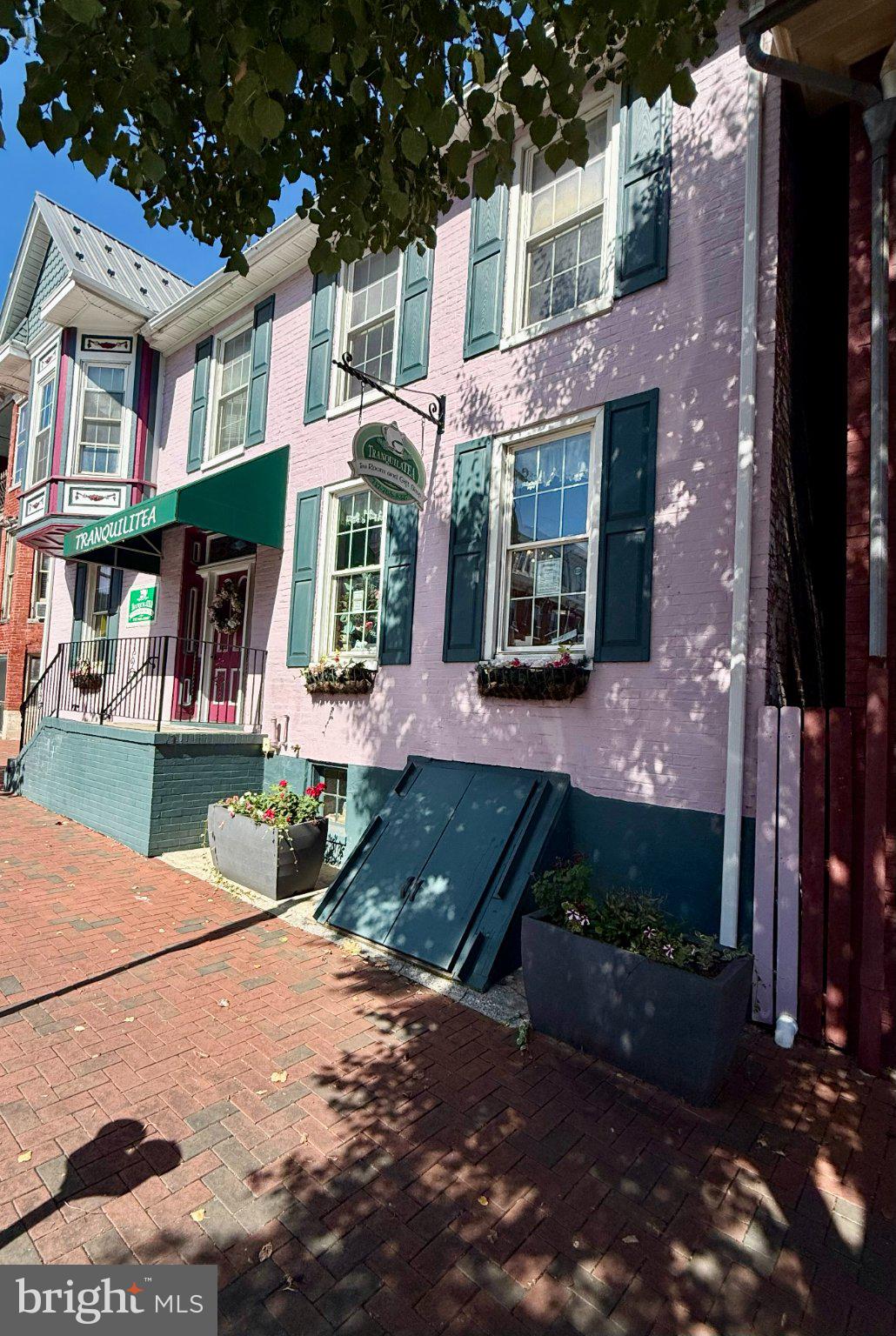 117 W MAIN STREET