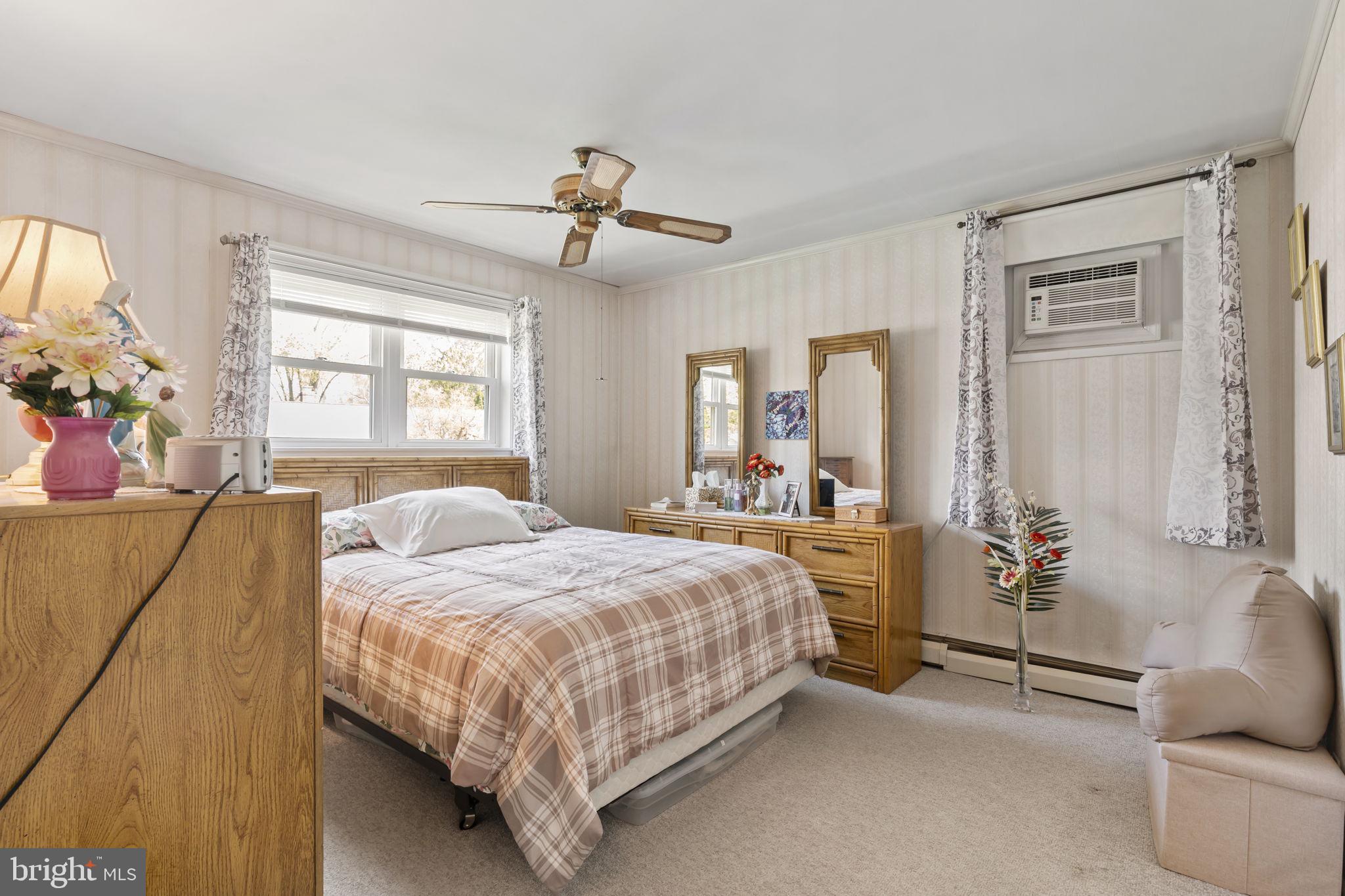 PENN SQ - Residential