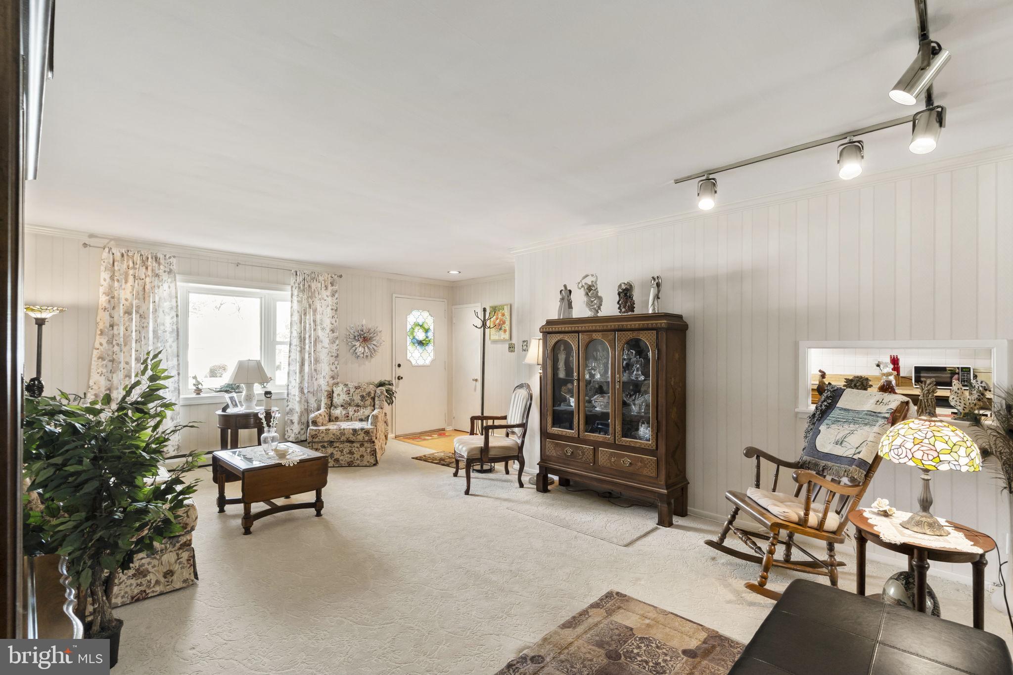 PENN SQ - Residential