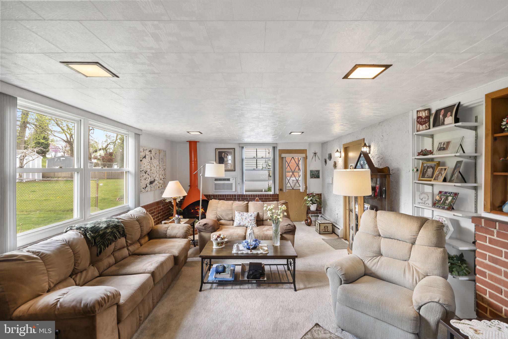 PENN SQ - Residential