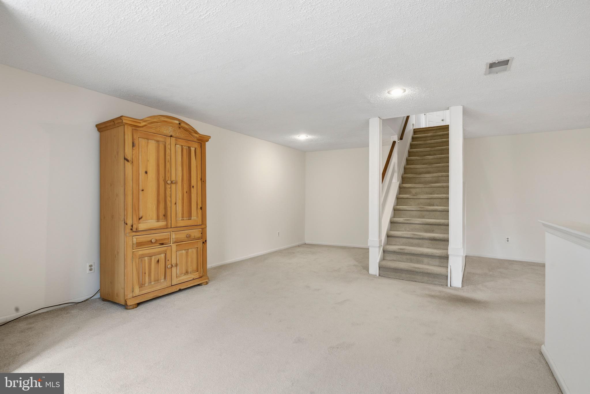 SOMERSET - Residential