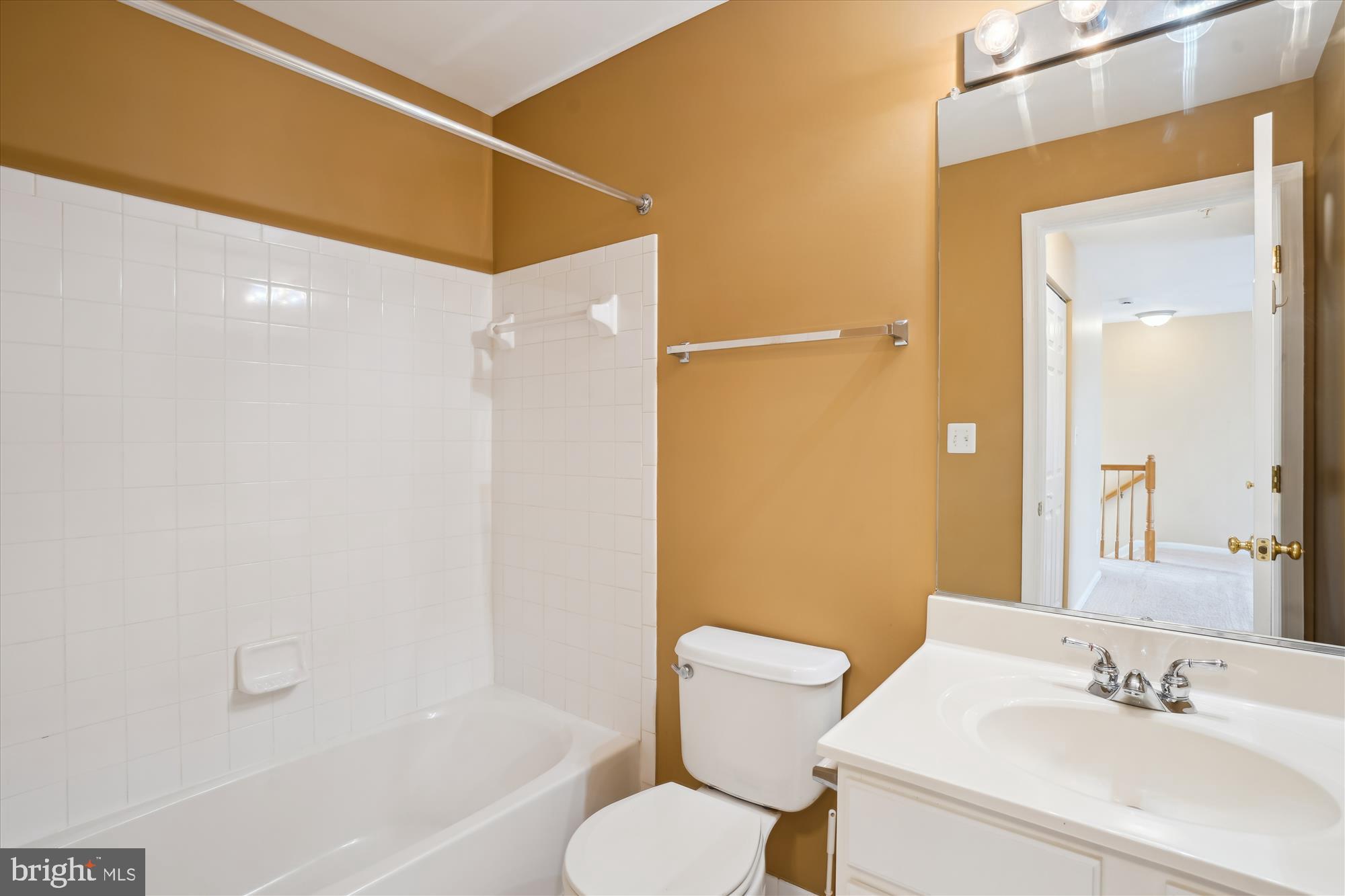 LAKELANDS - Residential