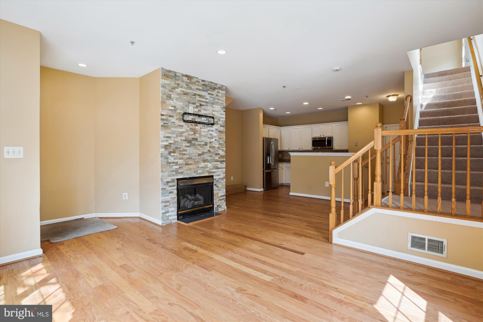 LAKELANDS - Residential