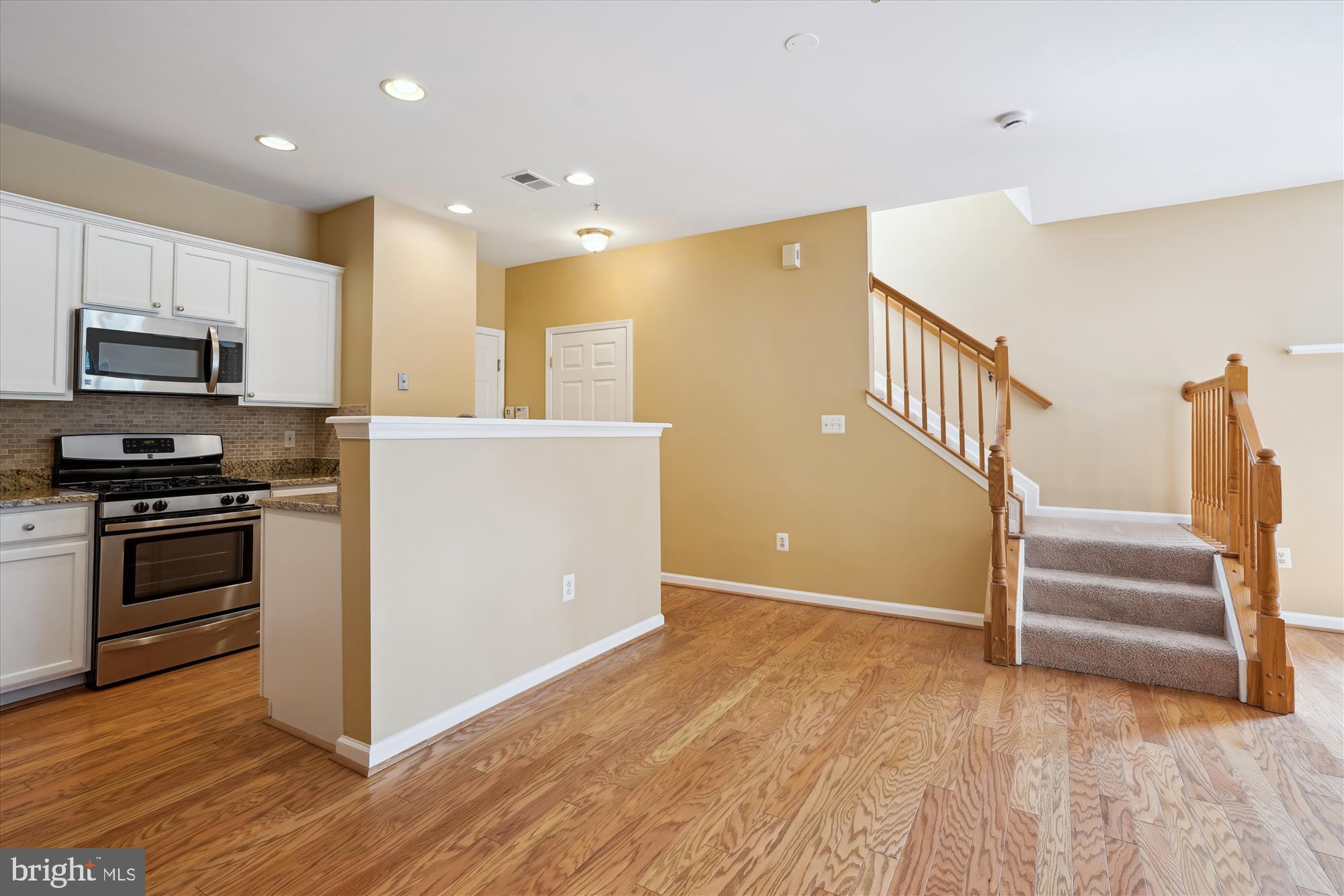 LAKELANDS - Residential