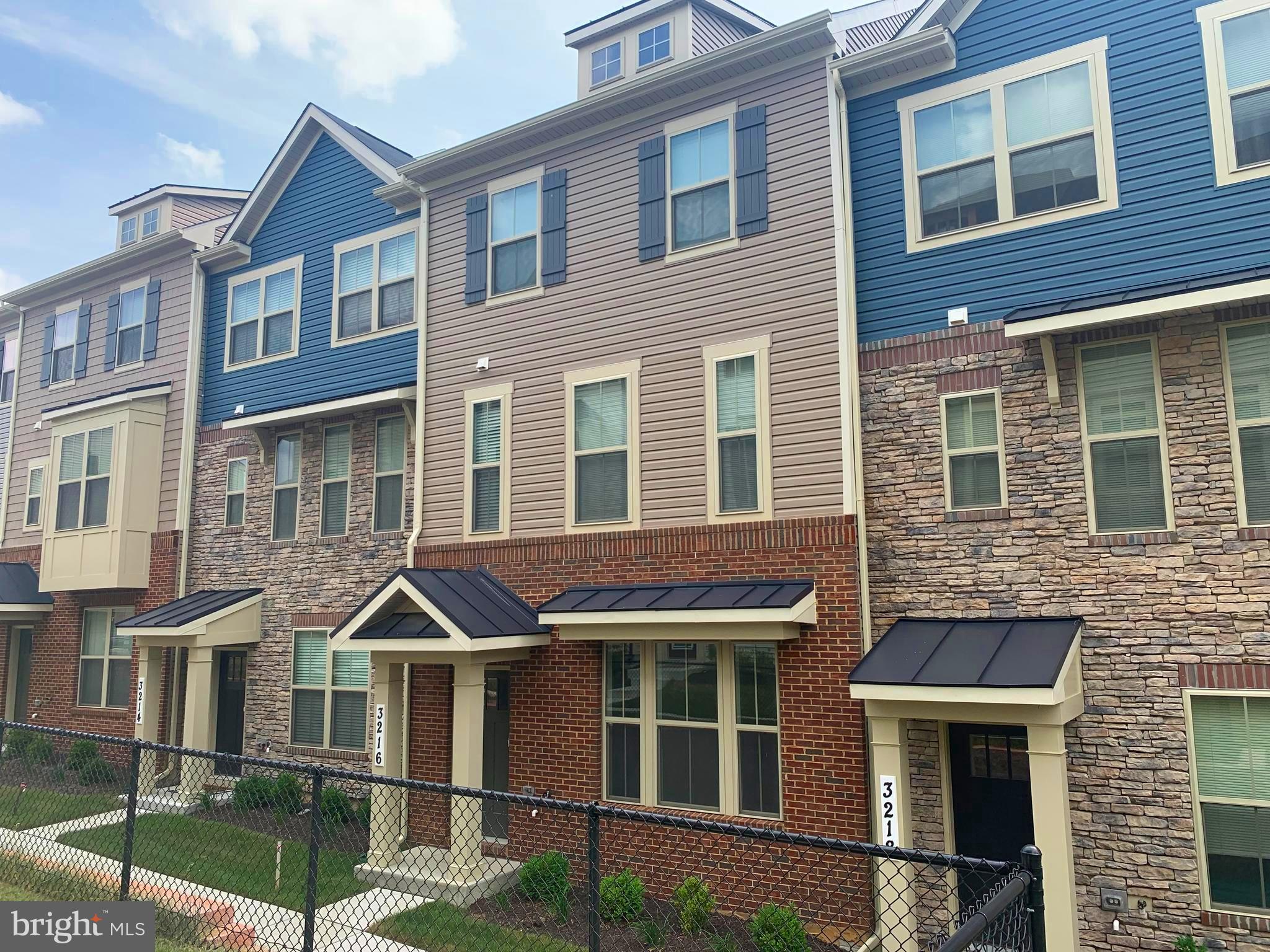 PARKSIDE - Residential Lease