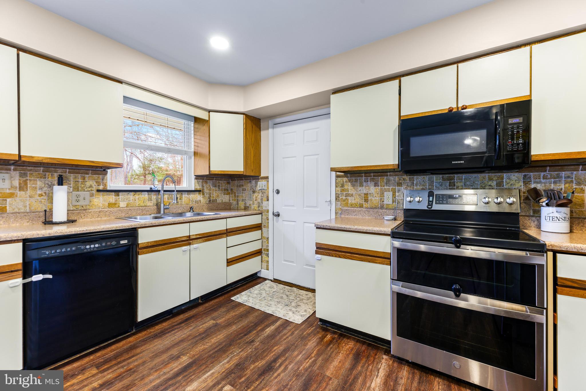 PLEASANT PROSPECT - Residential