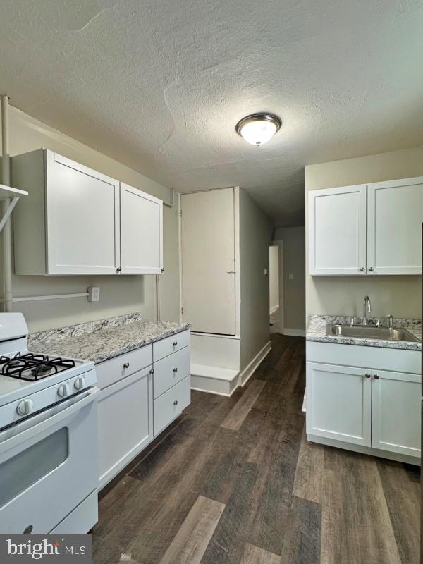109 S QUEEN STREET 1