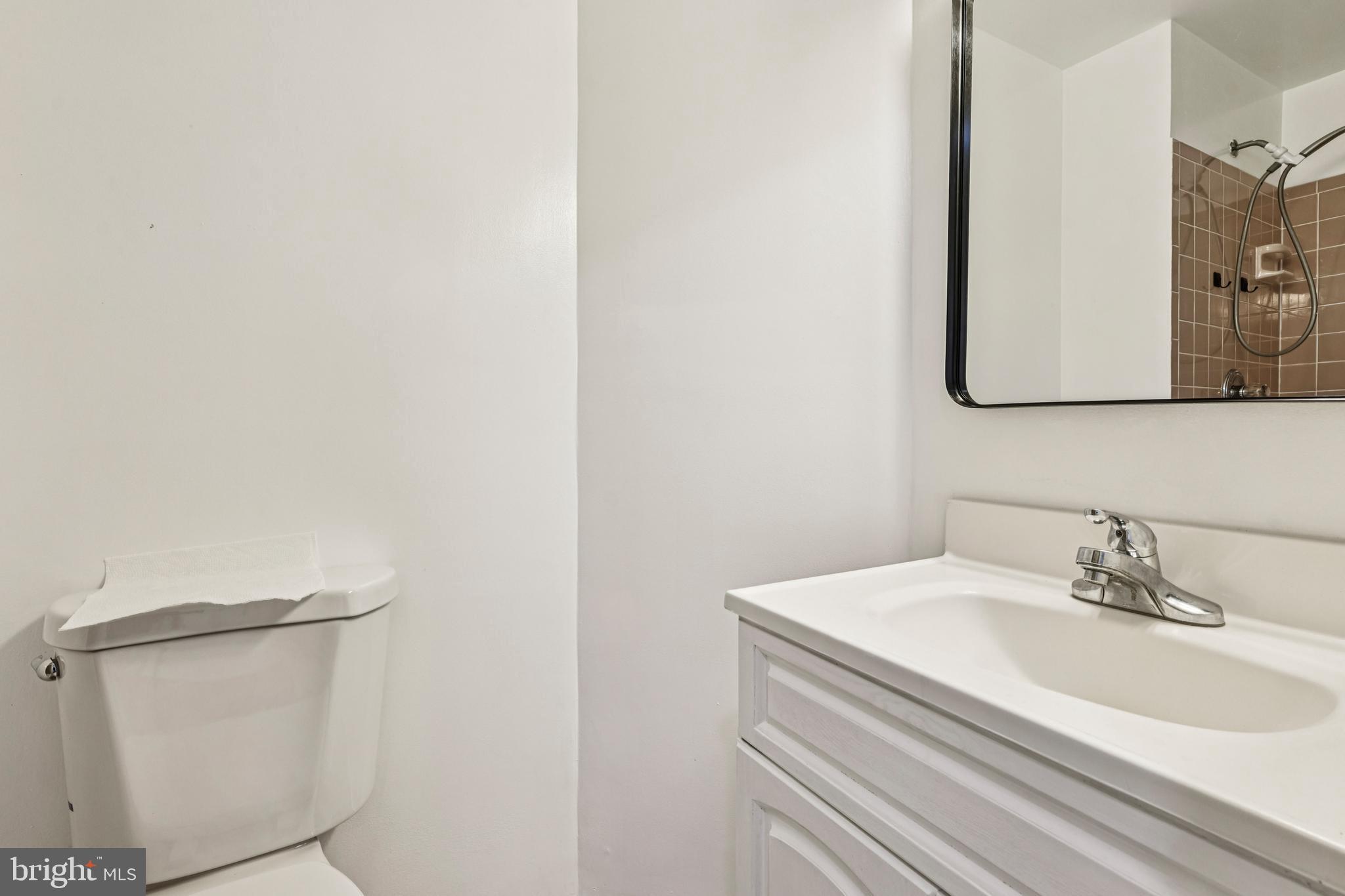 OLD MILL COMMUNITY - Residential Lease