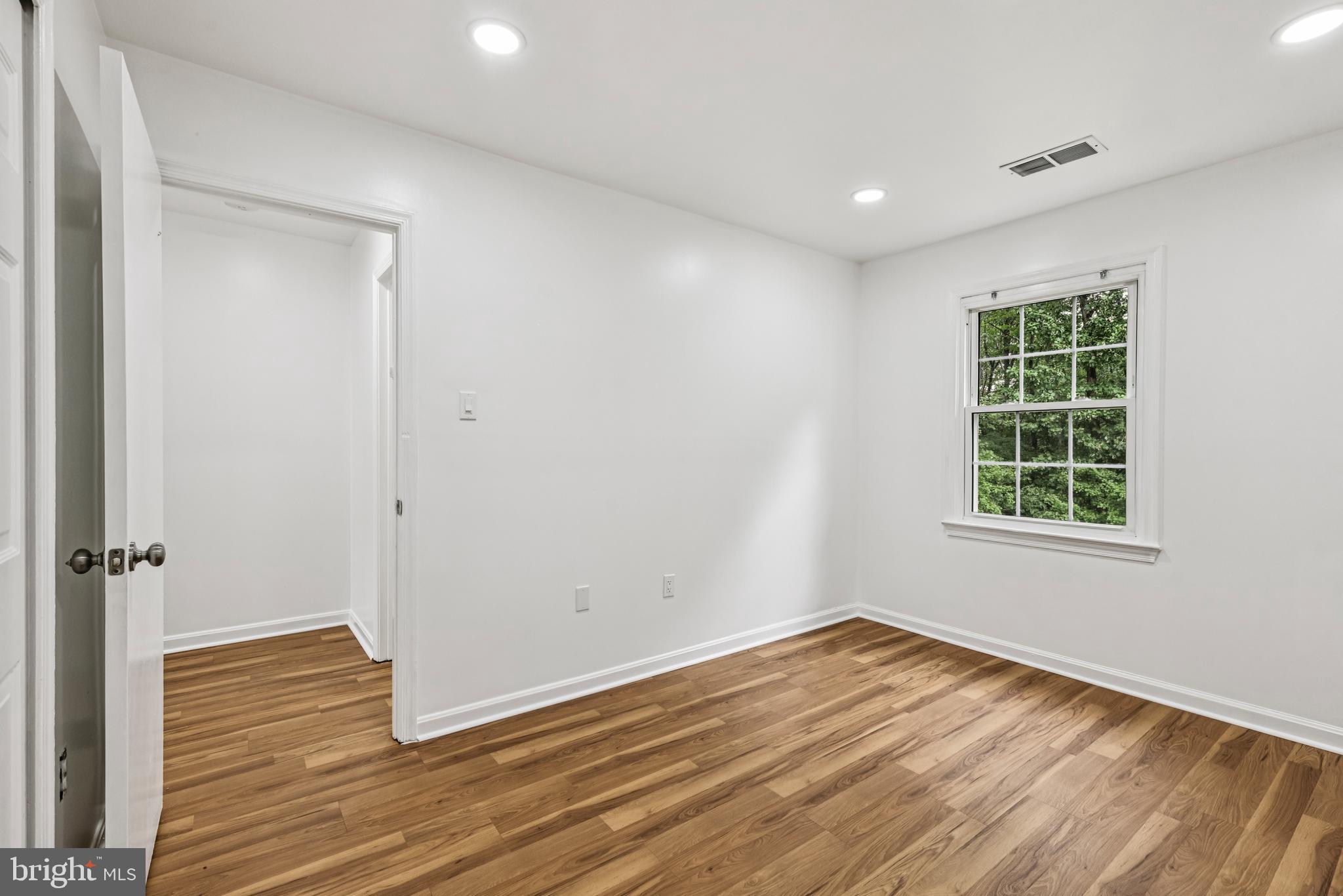 OLD MILL COMMUNITY - Residential Lease