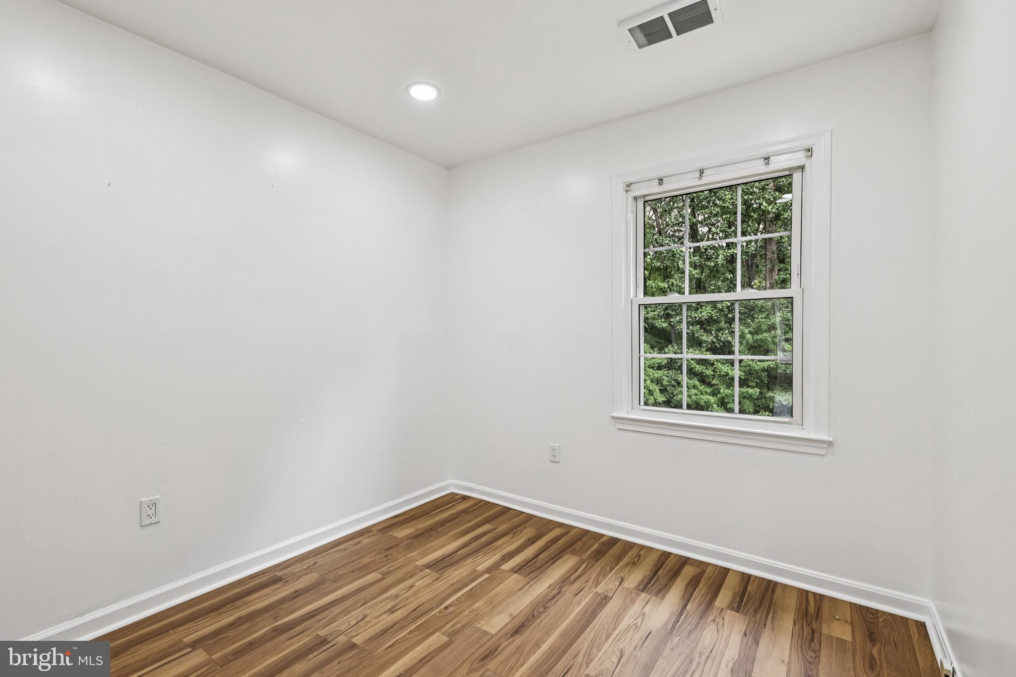 OLD MILL COMMUNITY - Residential Lease