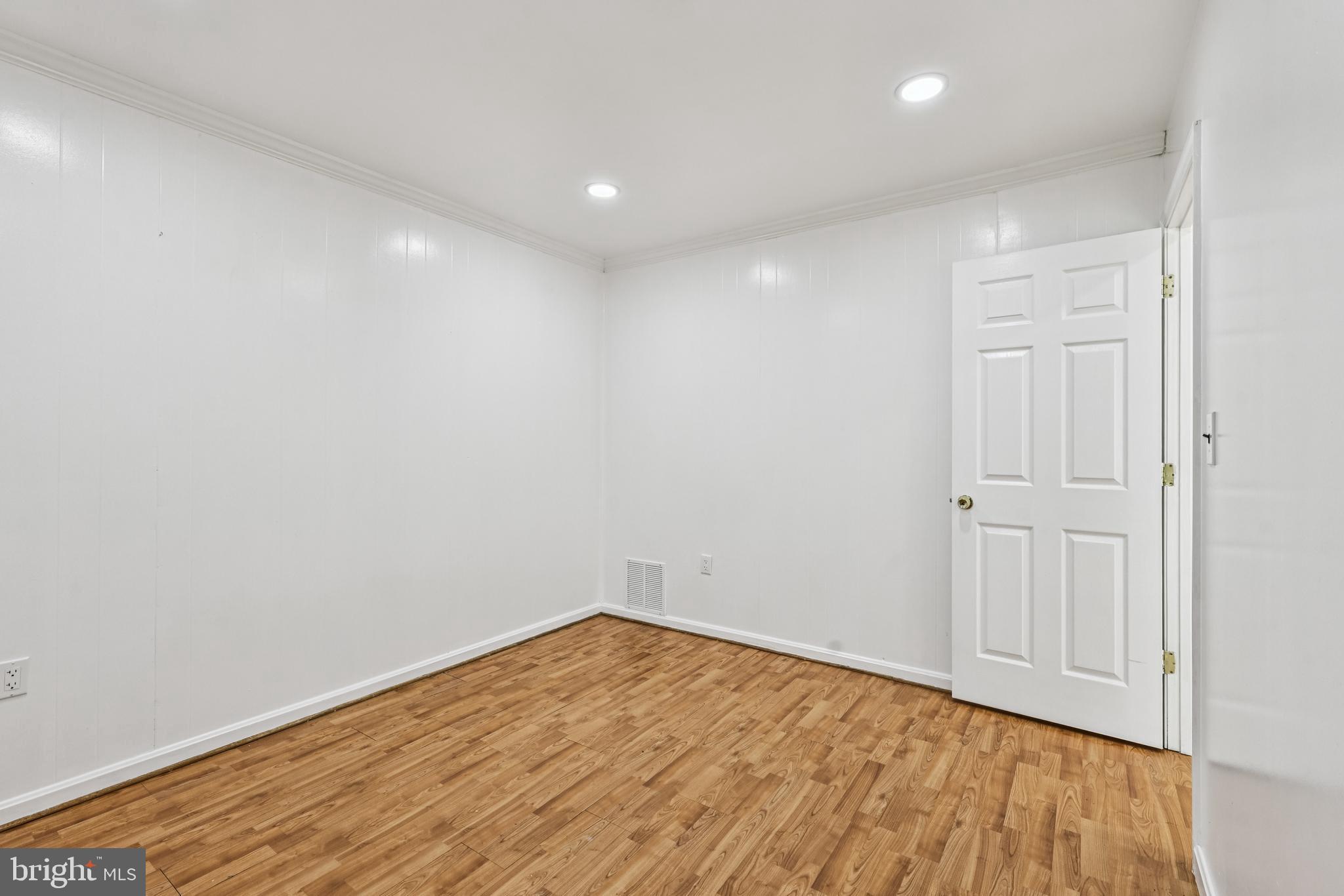 OLD MILL COMMUNITY - Residential Lease