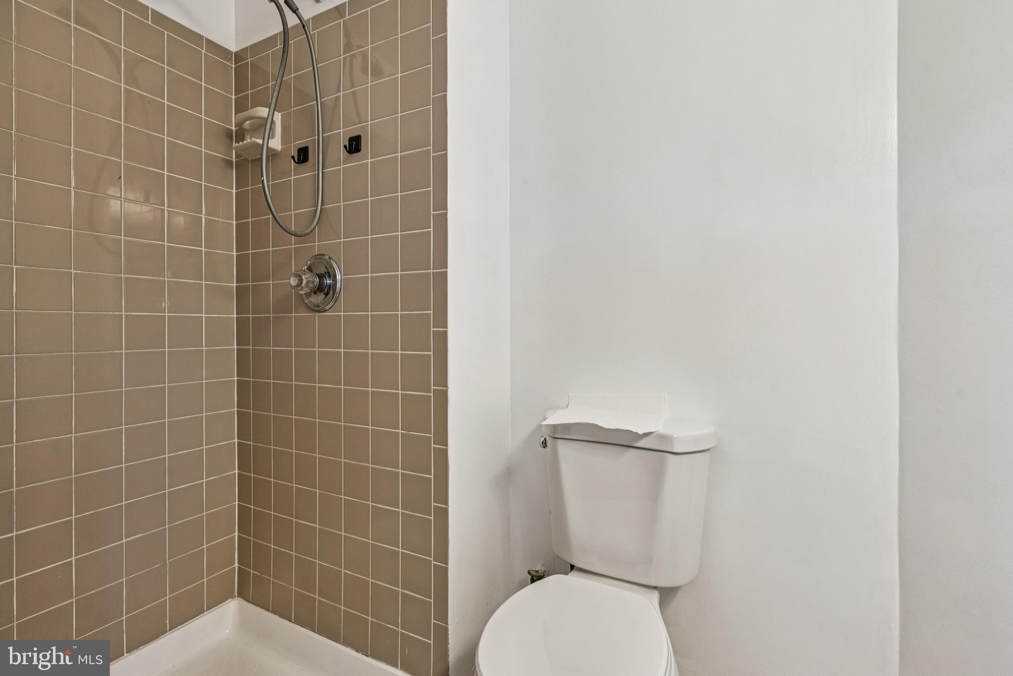 OLD MILL COMMUNITY - Residential Lease