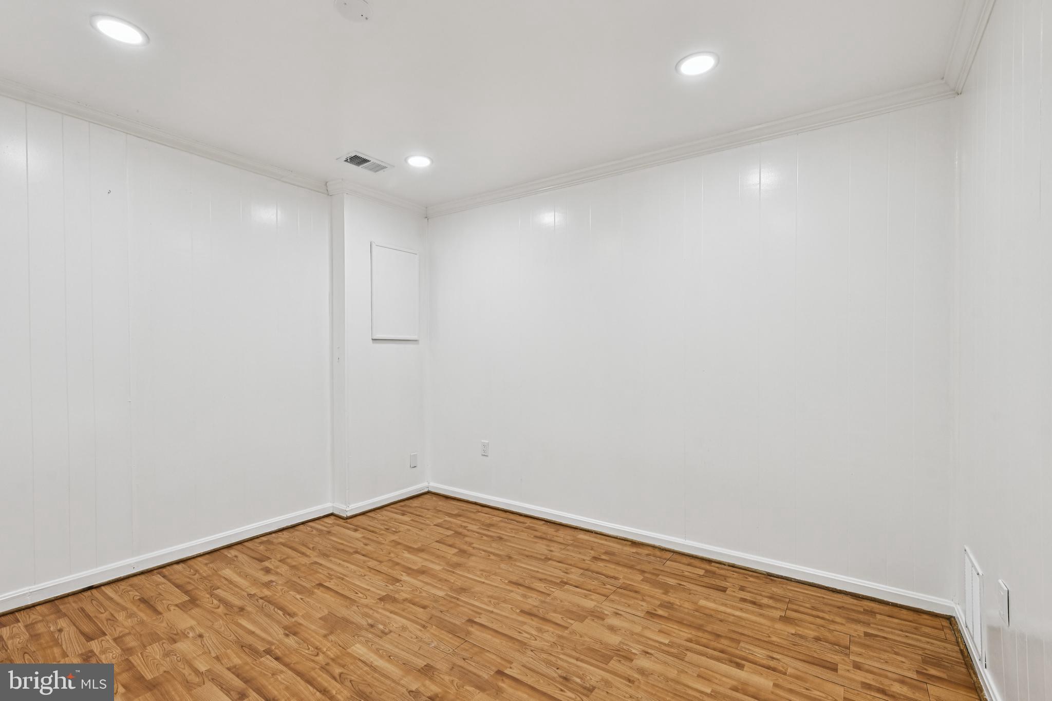 OLD MILL COMMUNITY - Residential Lease