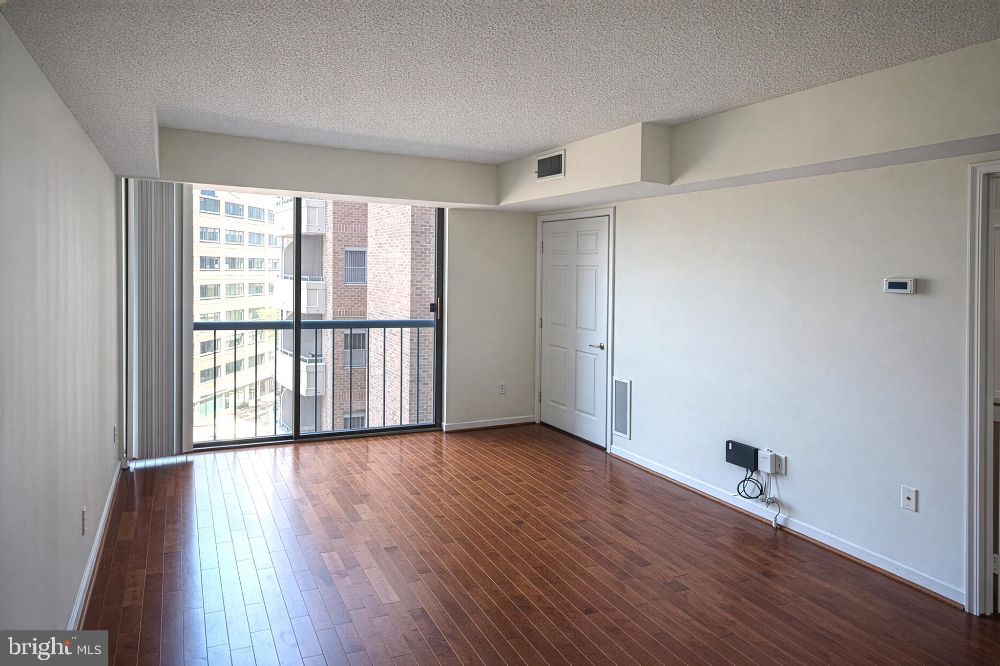 THE CHRISTOPHER - Residential