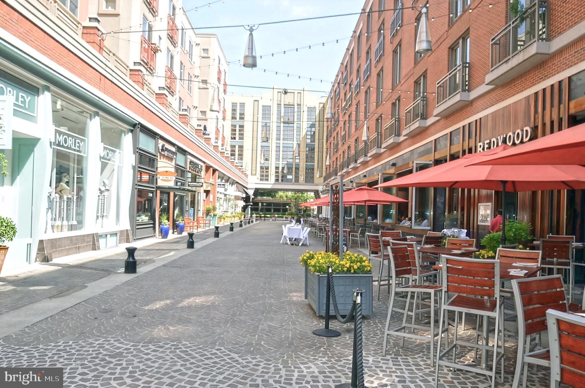 THE CHRISTOPHER - Residential