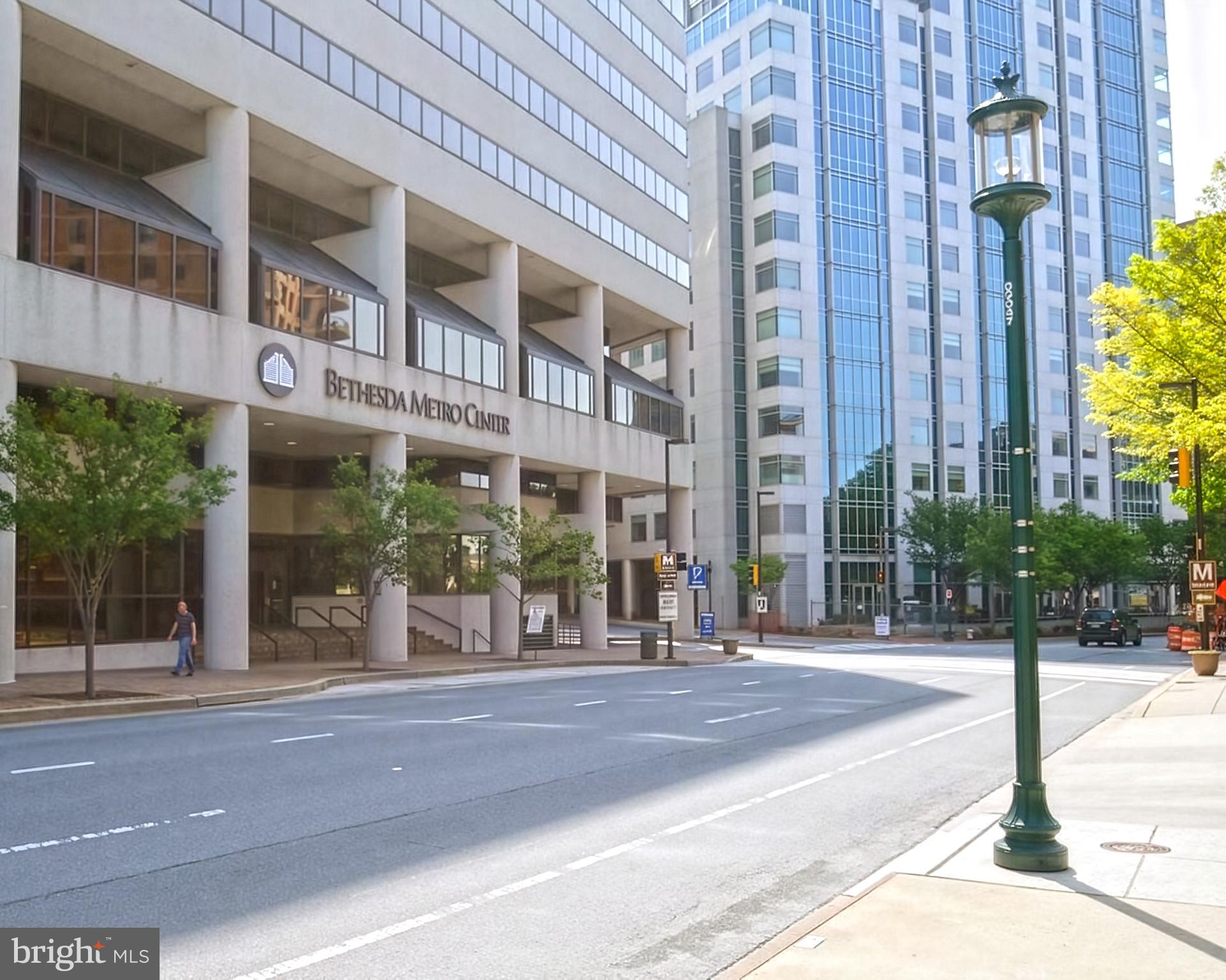 THE CHRISTOPHER - Residential