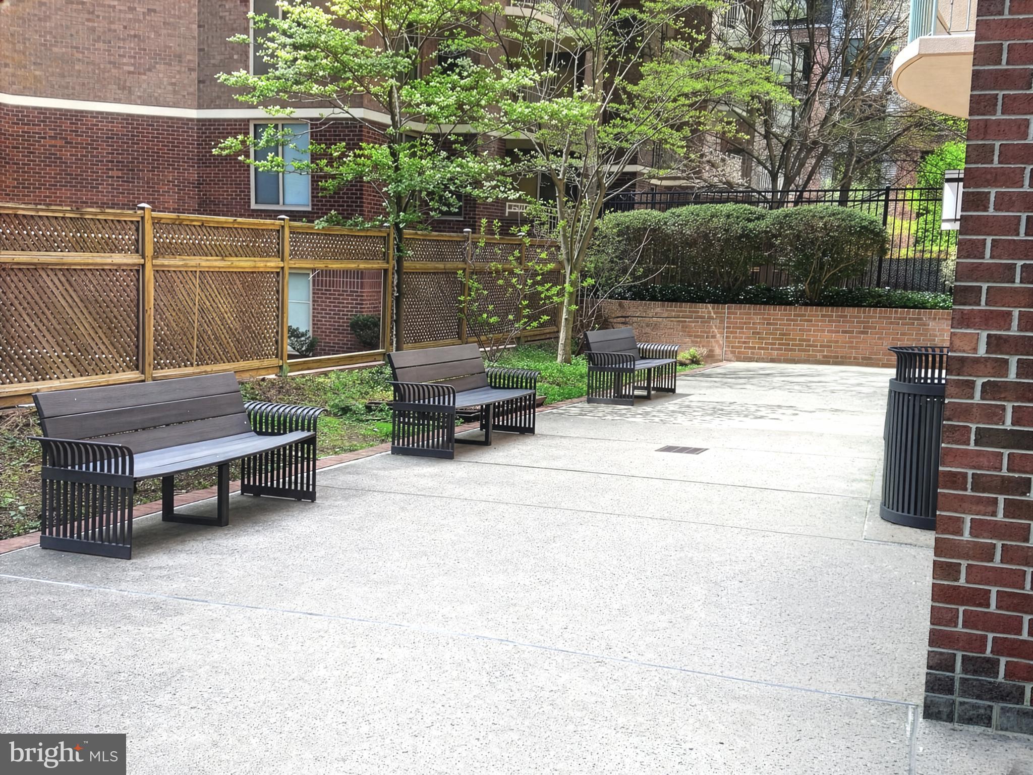 THE CHRISTOPHER - Residential