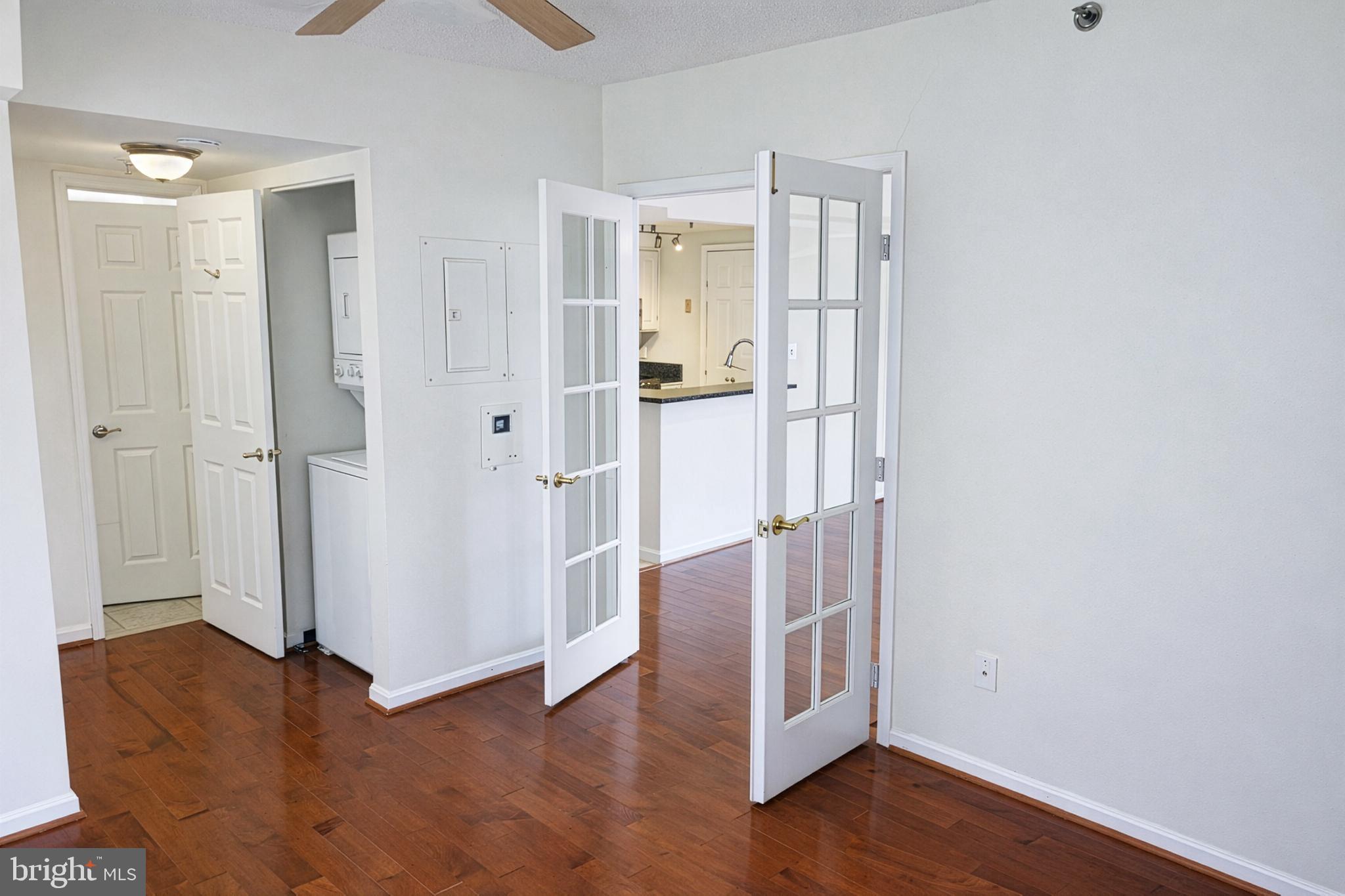 THE CHRISTOPHER - Residential