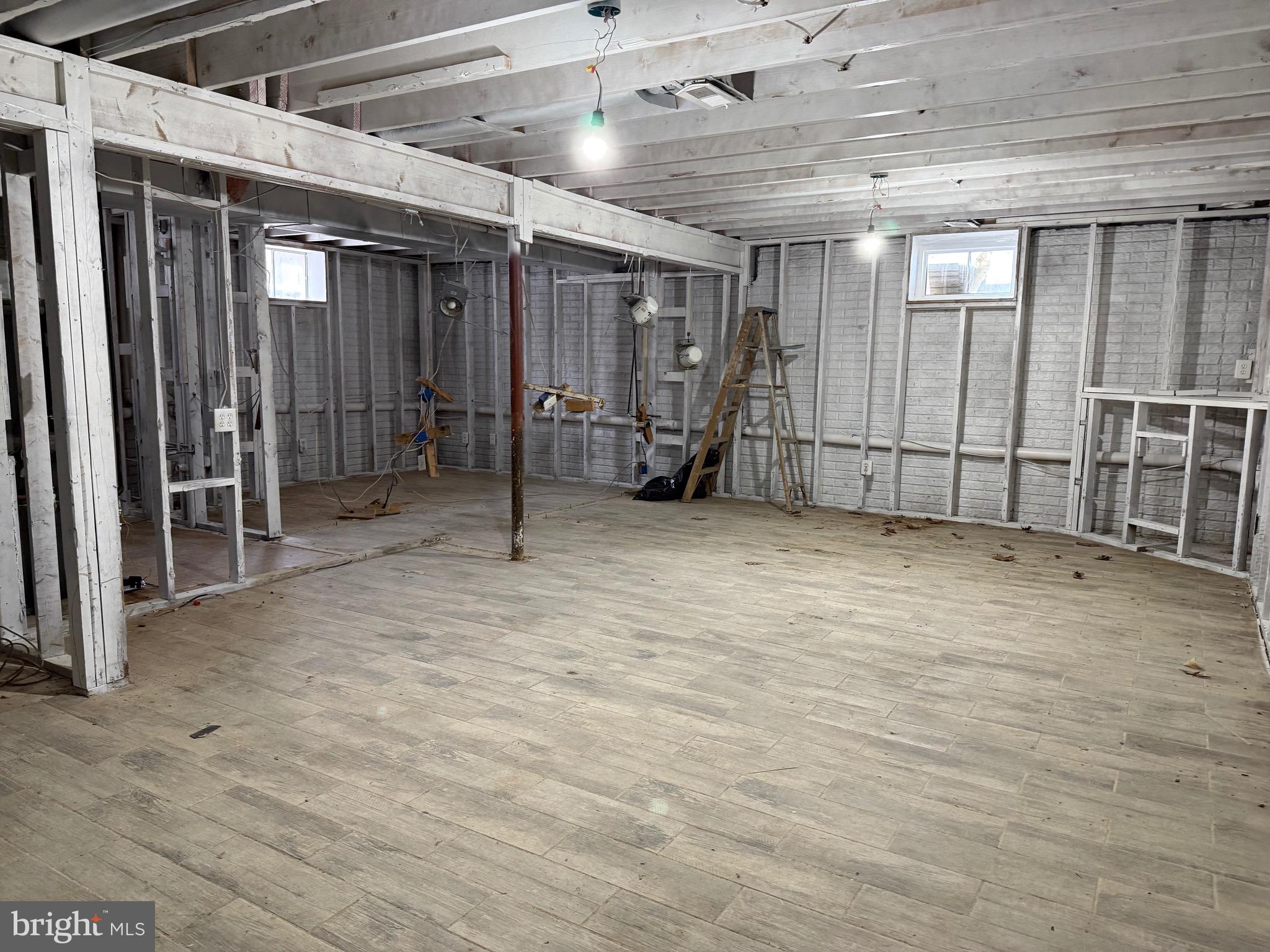 LINCOLN PARK - Residential