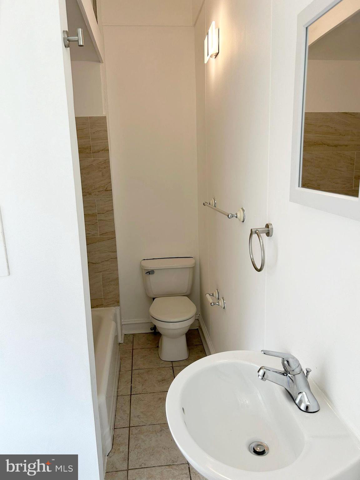 TACONY - Residential Lease