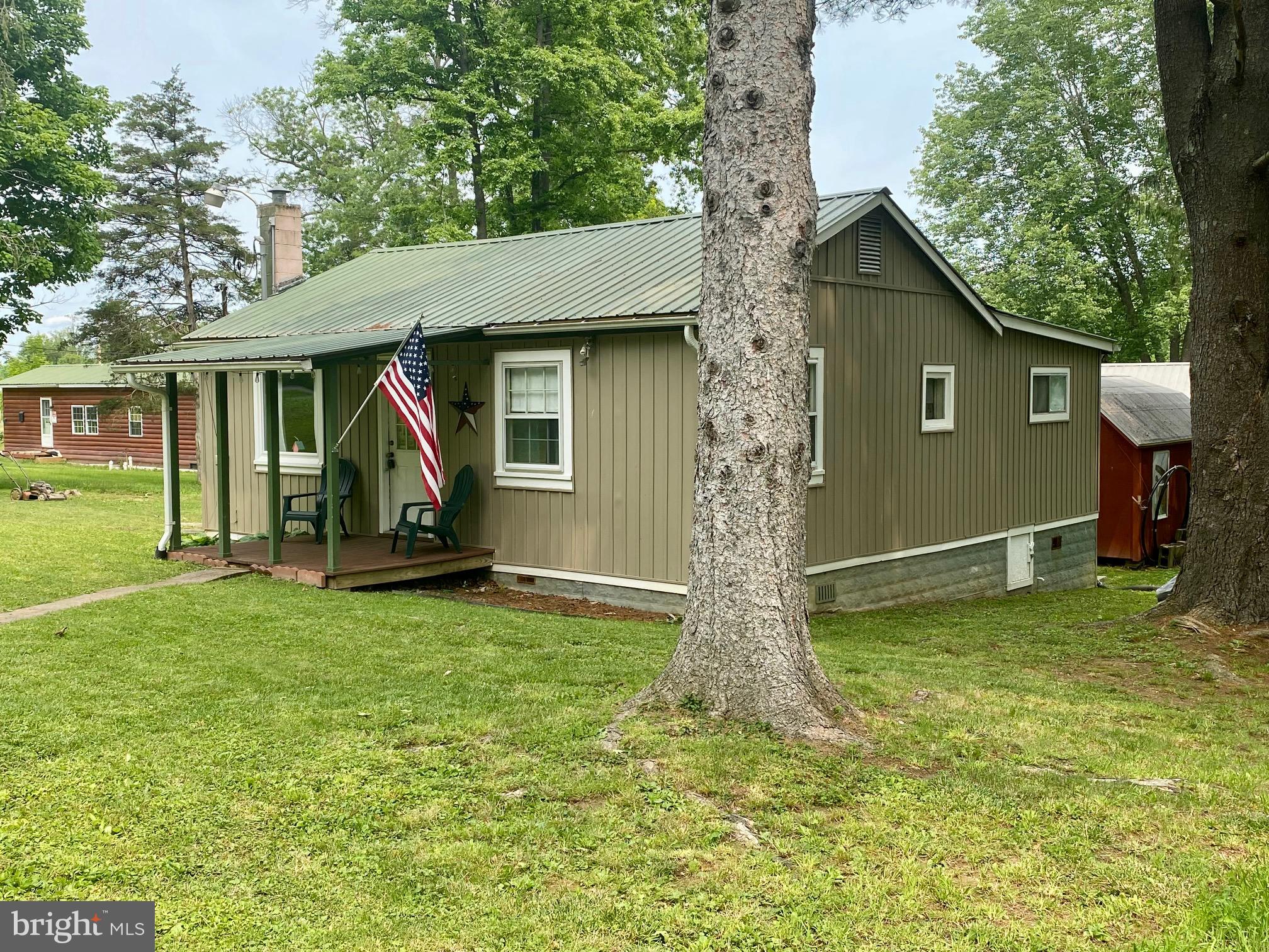 BUBBLING SPRING CAMP - Residential