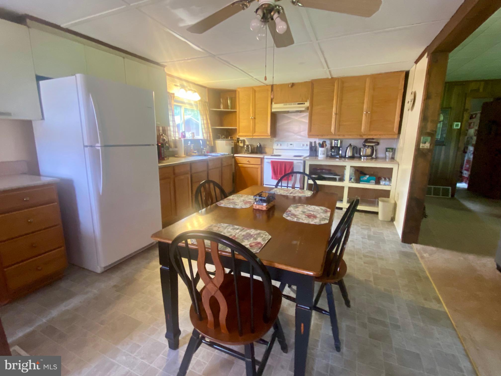 BUBBLING SPRING CAMP - Residential