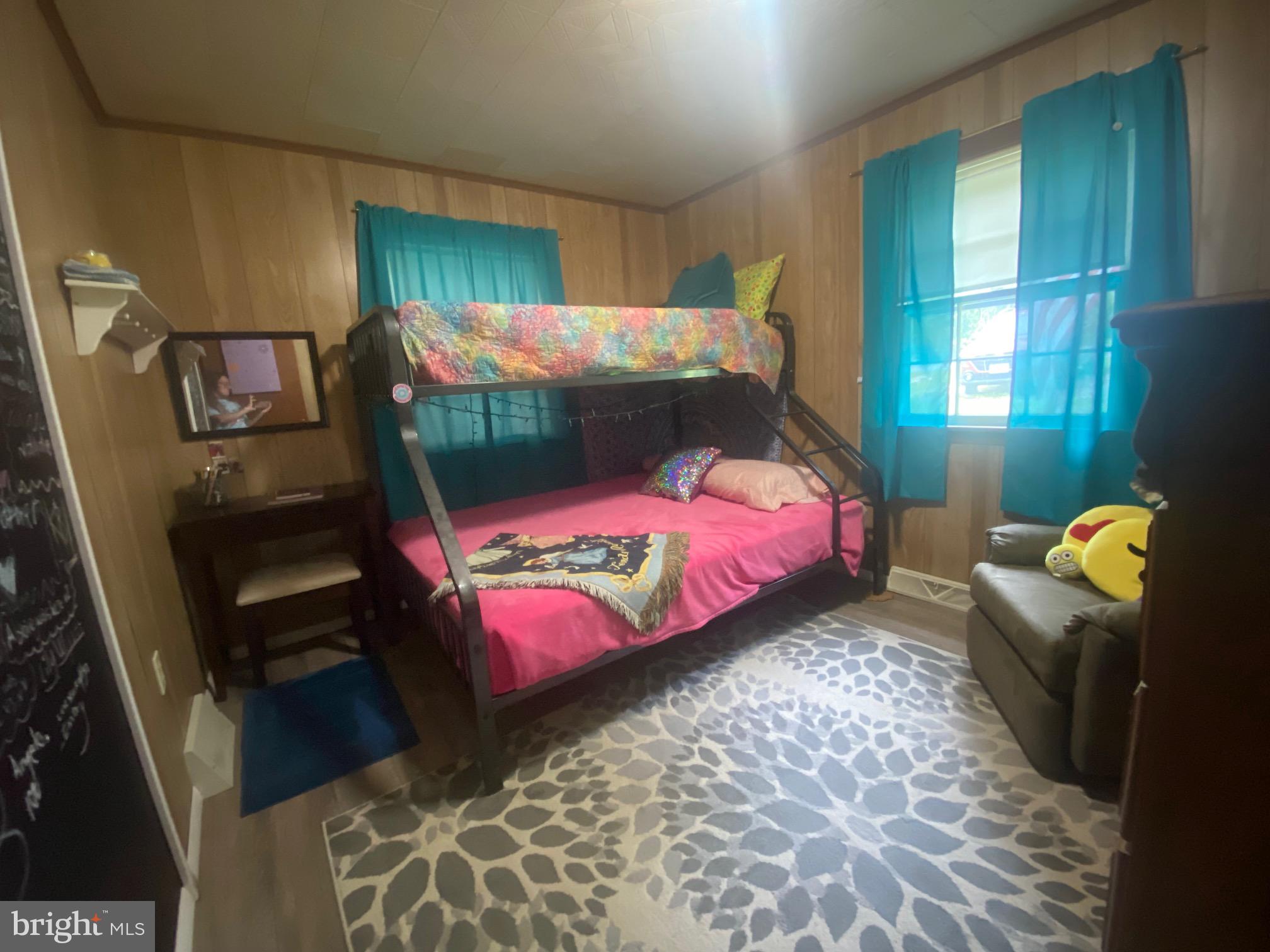 BUBBLING SPRING CAMP - Residential