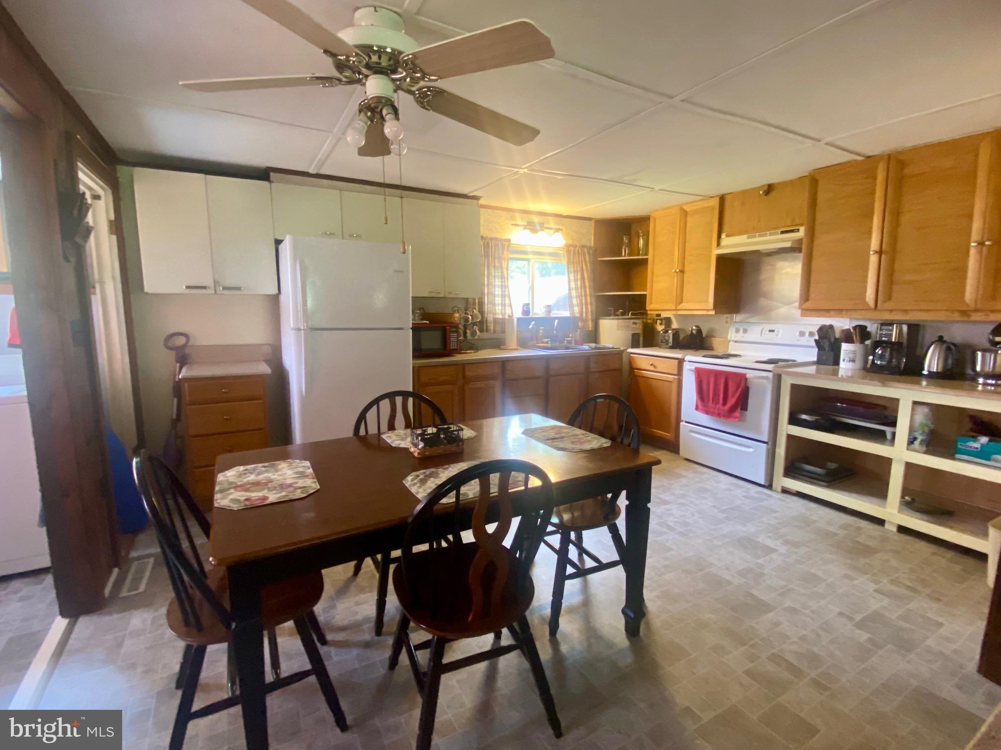 BUBBLING SPRING CAMP - Residential