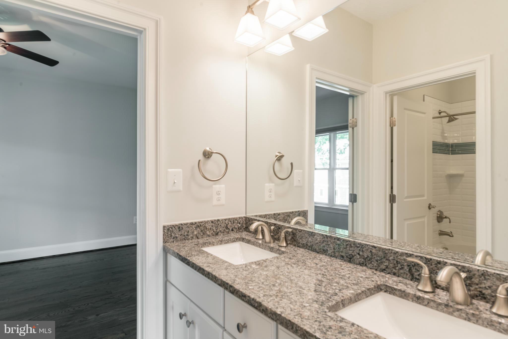 LYON PARK - Residential