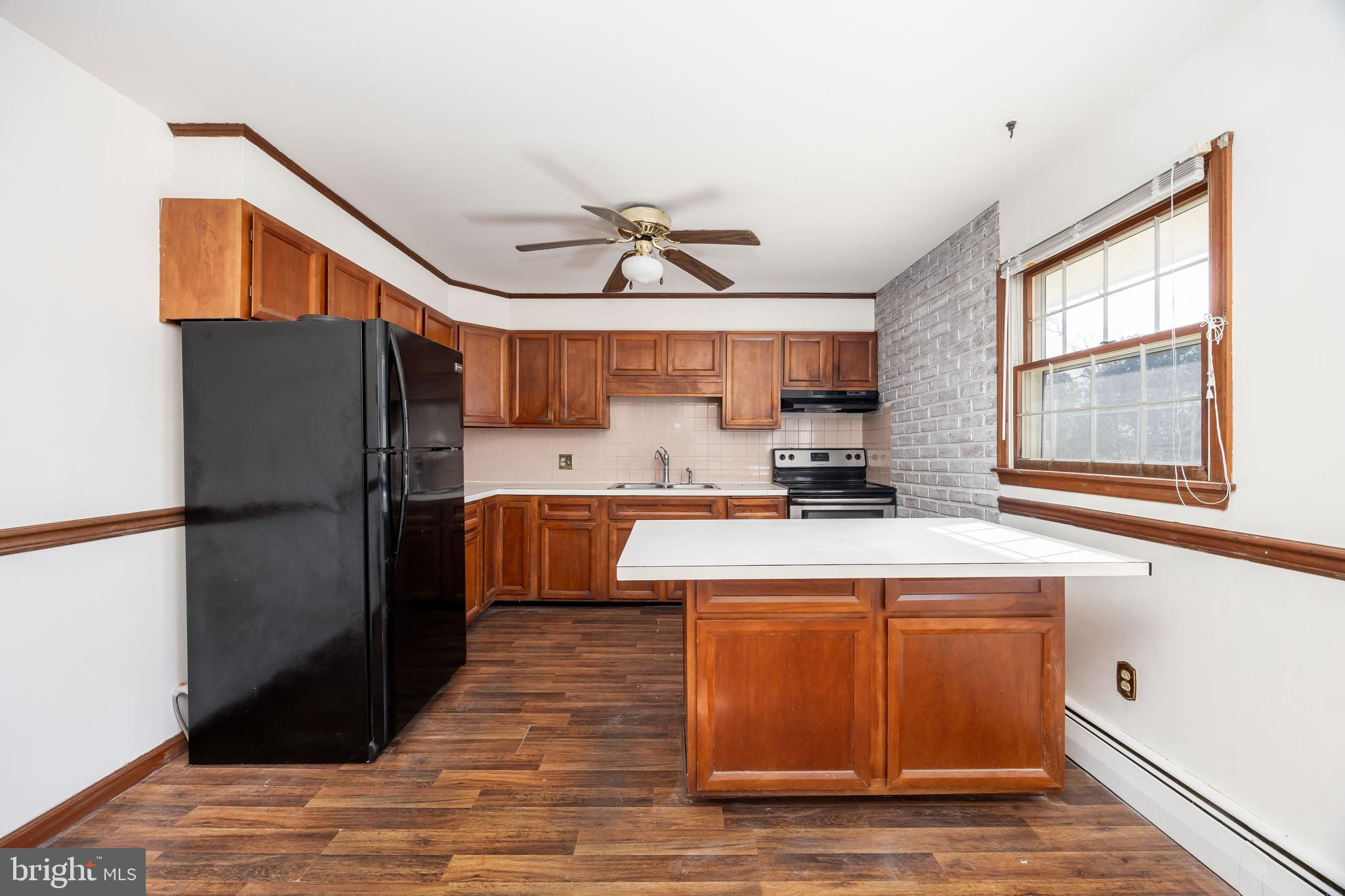 HERITAGE VILLAGE - Residential