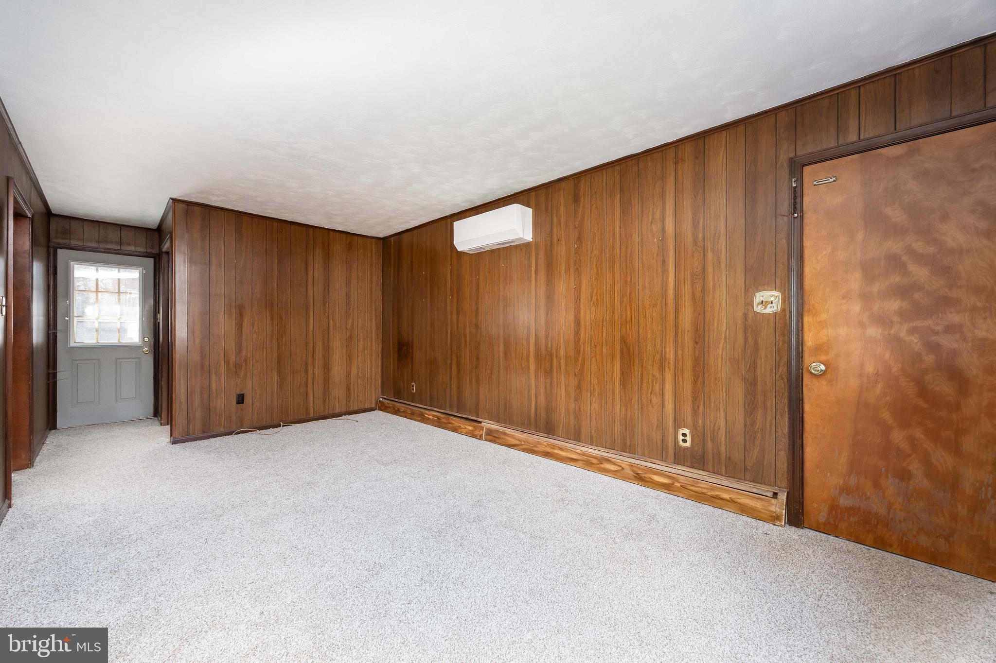 HERITAGE VILLAGE - Residential