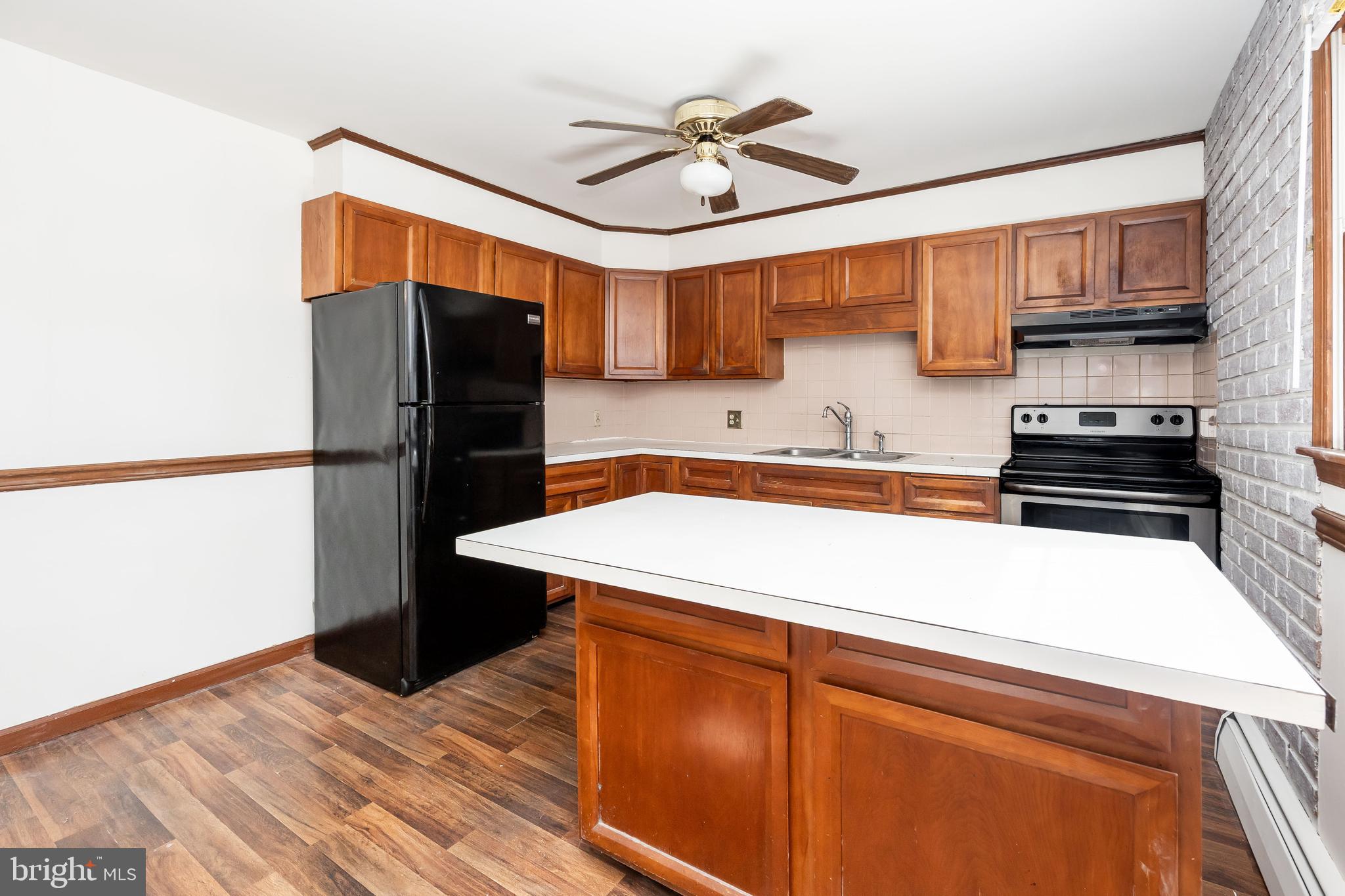 HERITAGE VILLAGE - Residential