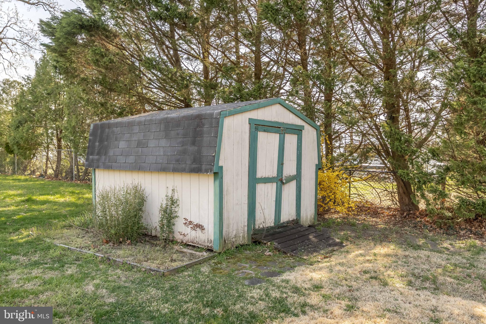 HERITAGE VILLAGE - Residential