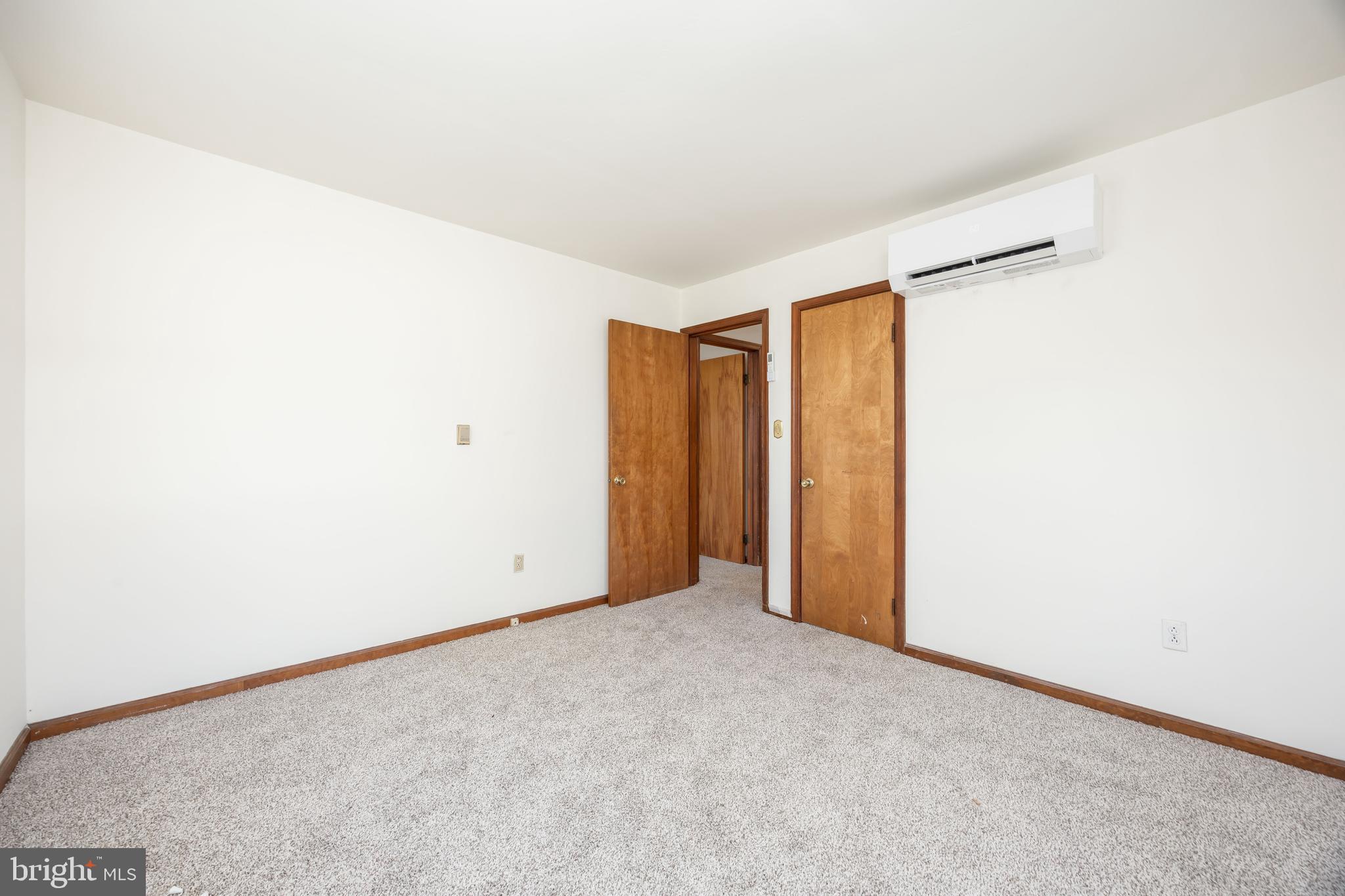 HERITAGE VILLAGE - Residential