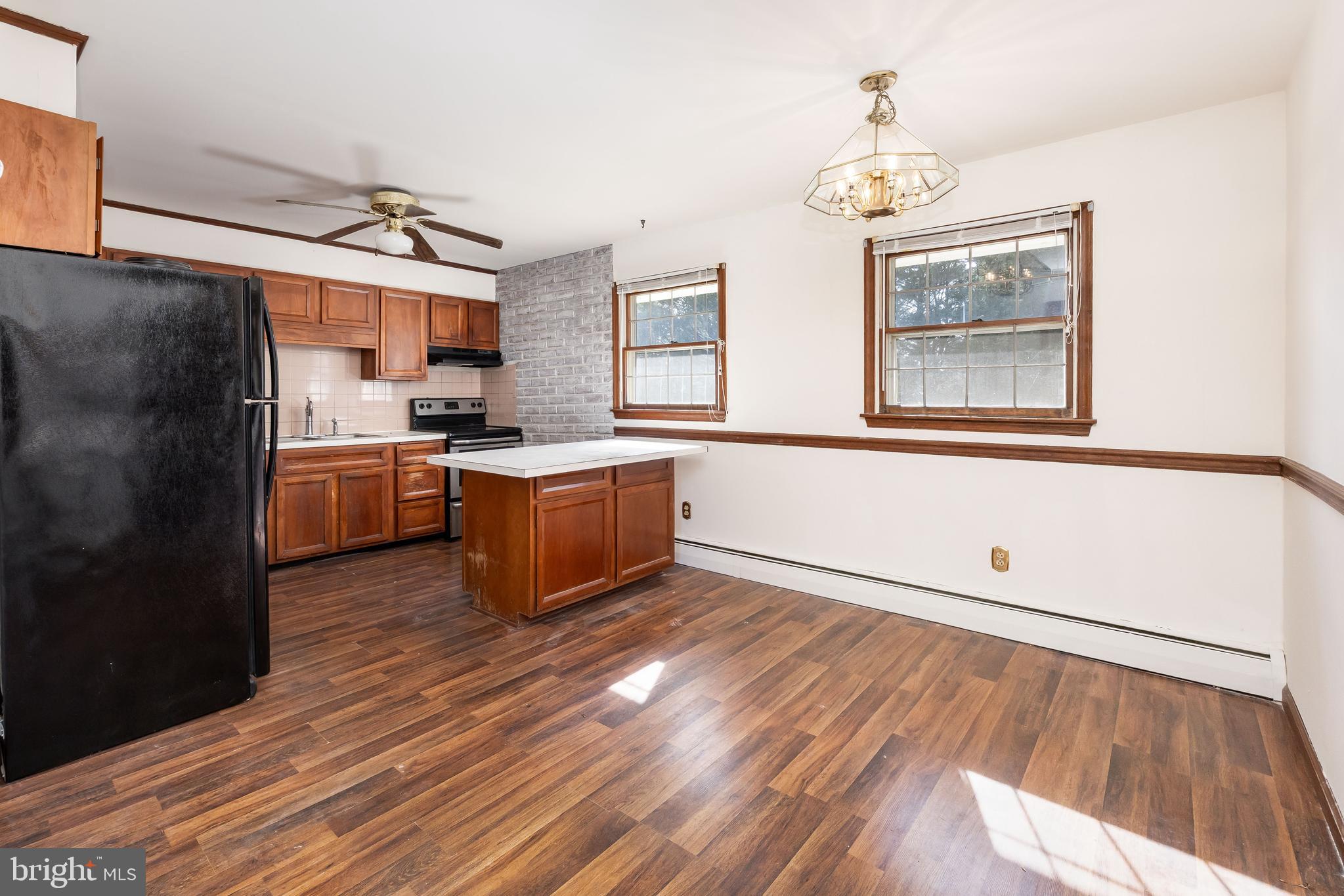 HERITAGE VILLAGE - Residential