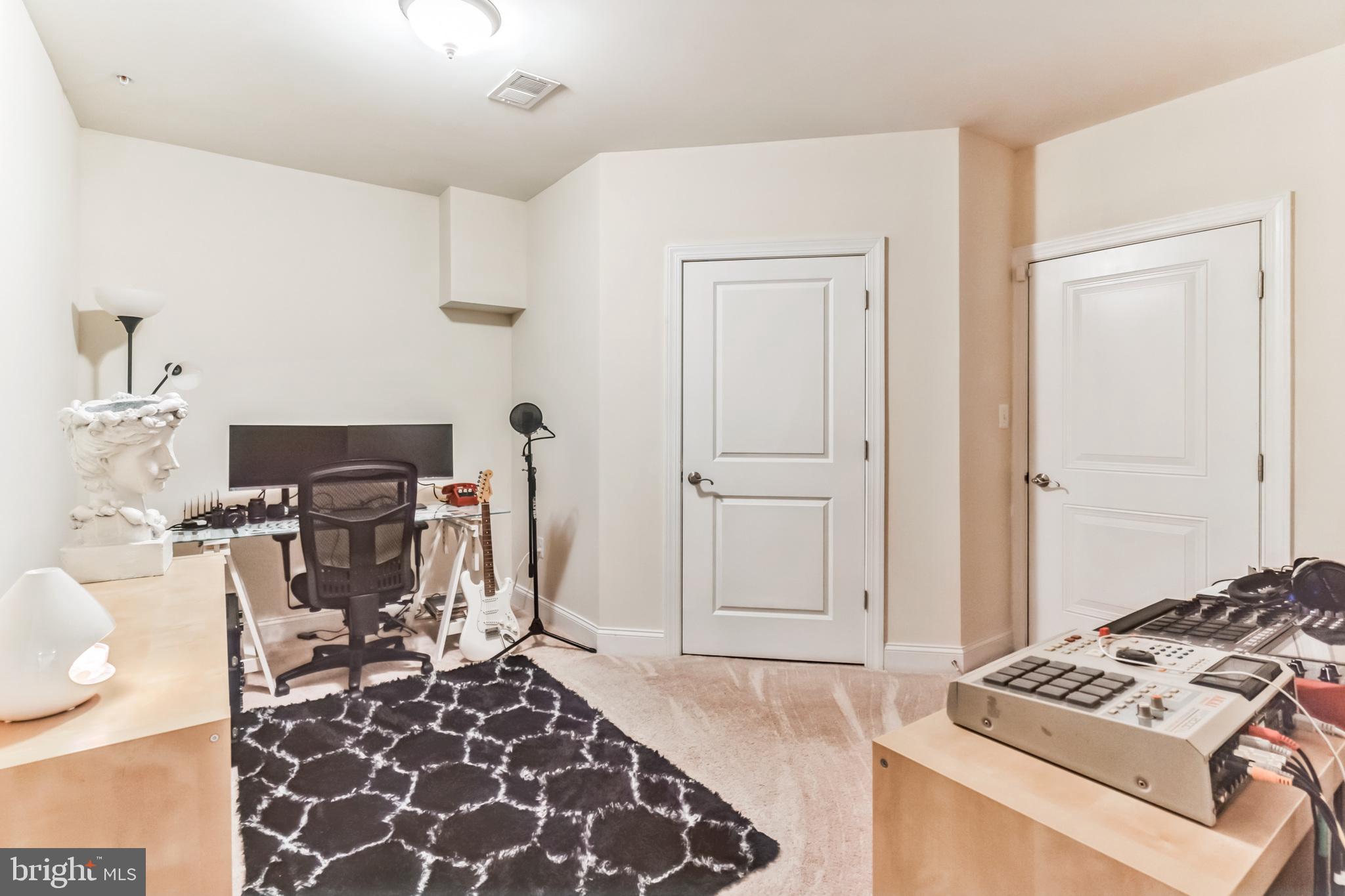 THE VIL OF STEEPLECHASE - Residential