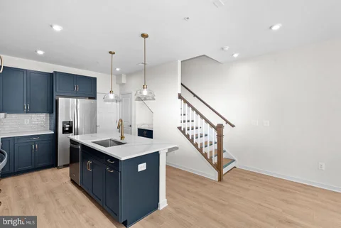 MLS: VALO2138358