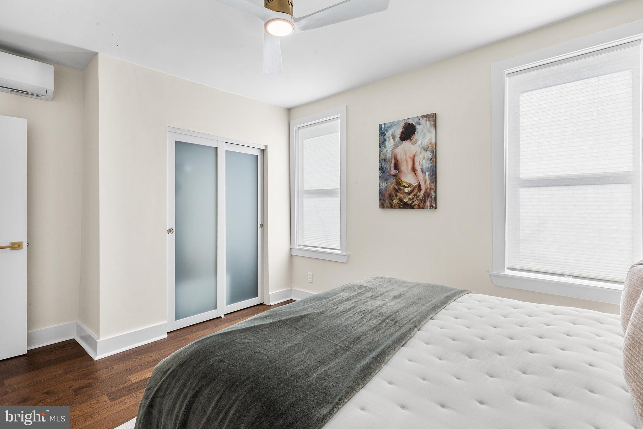 EAST KENSINGTON - Residential