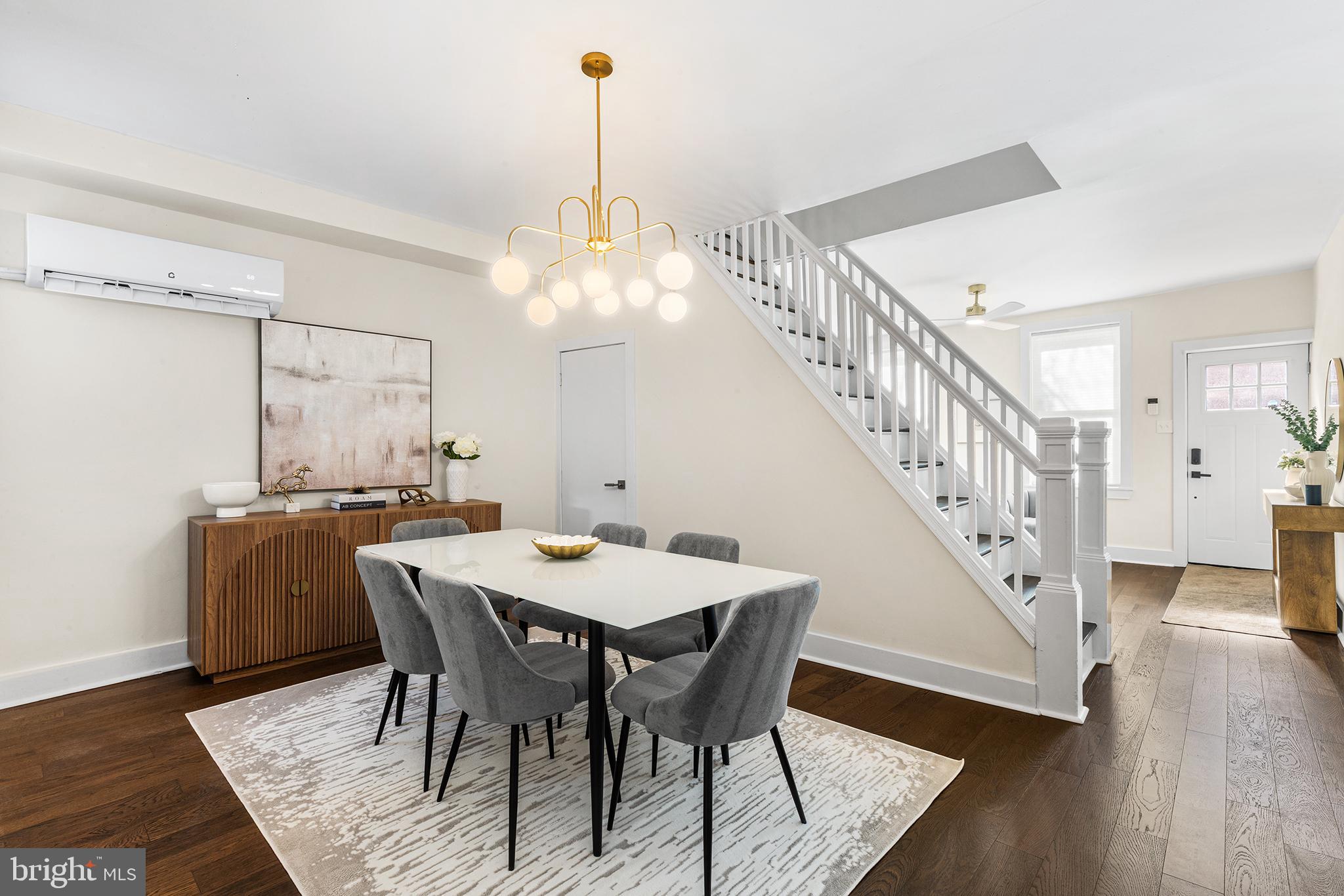 EAST KENSINGTON - Residential