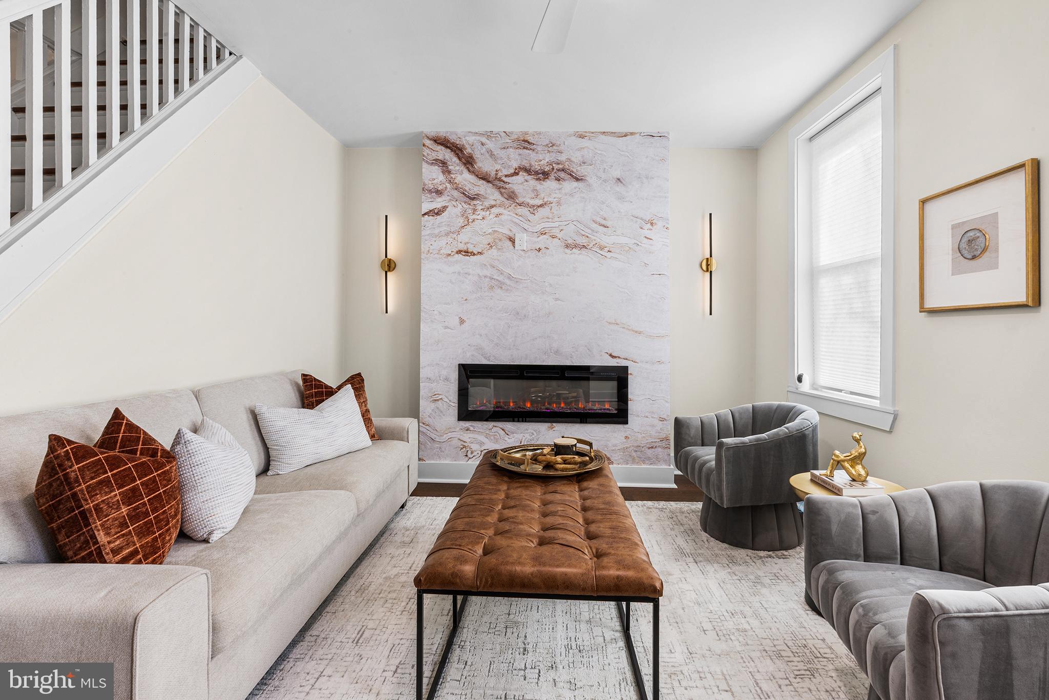 EAST KENSINGTON - Residential